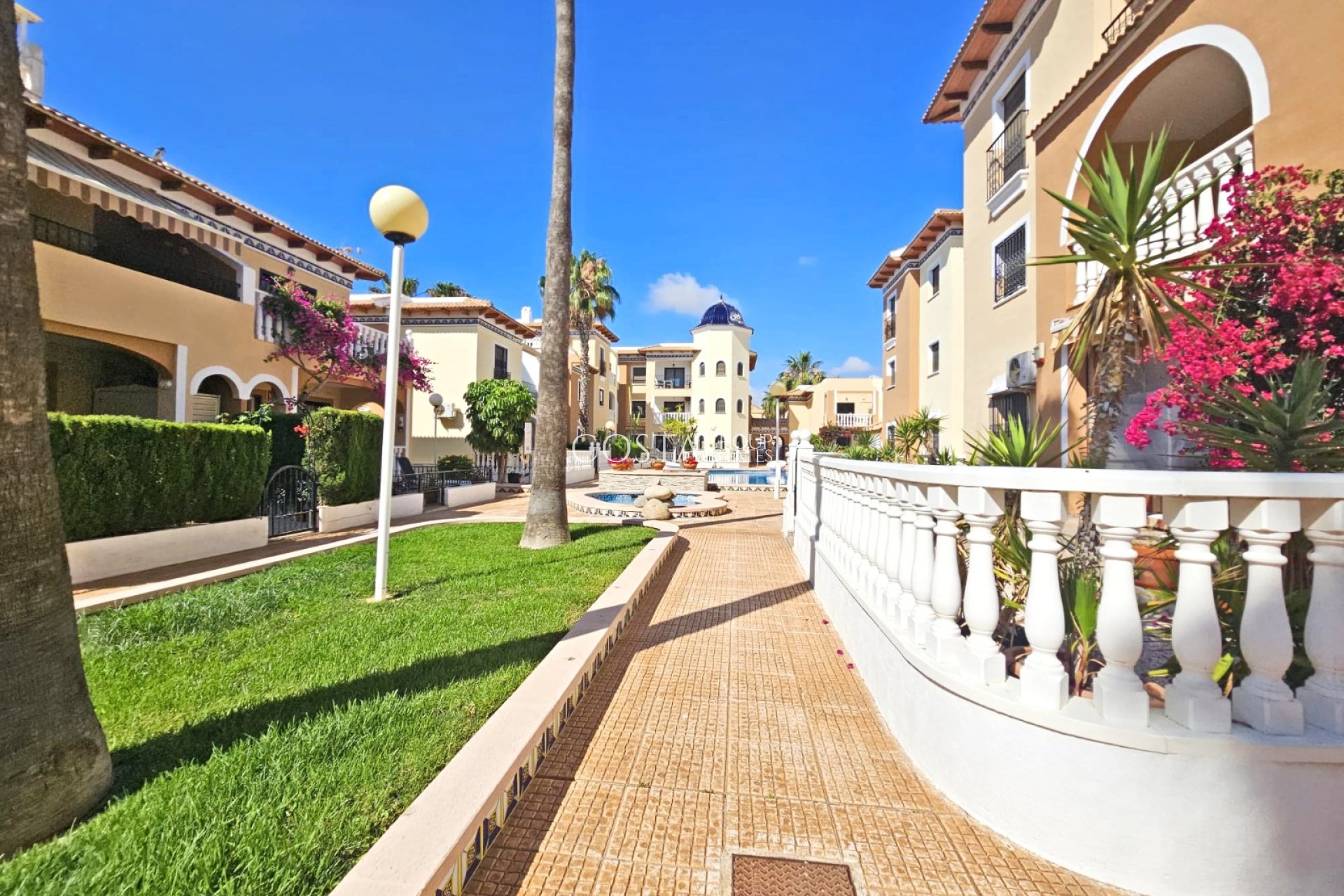 Resale - Apartment -
Los Alcazares - Pueblo Patrica