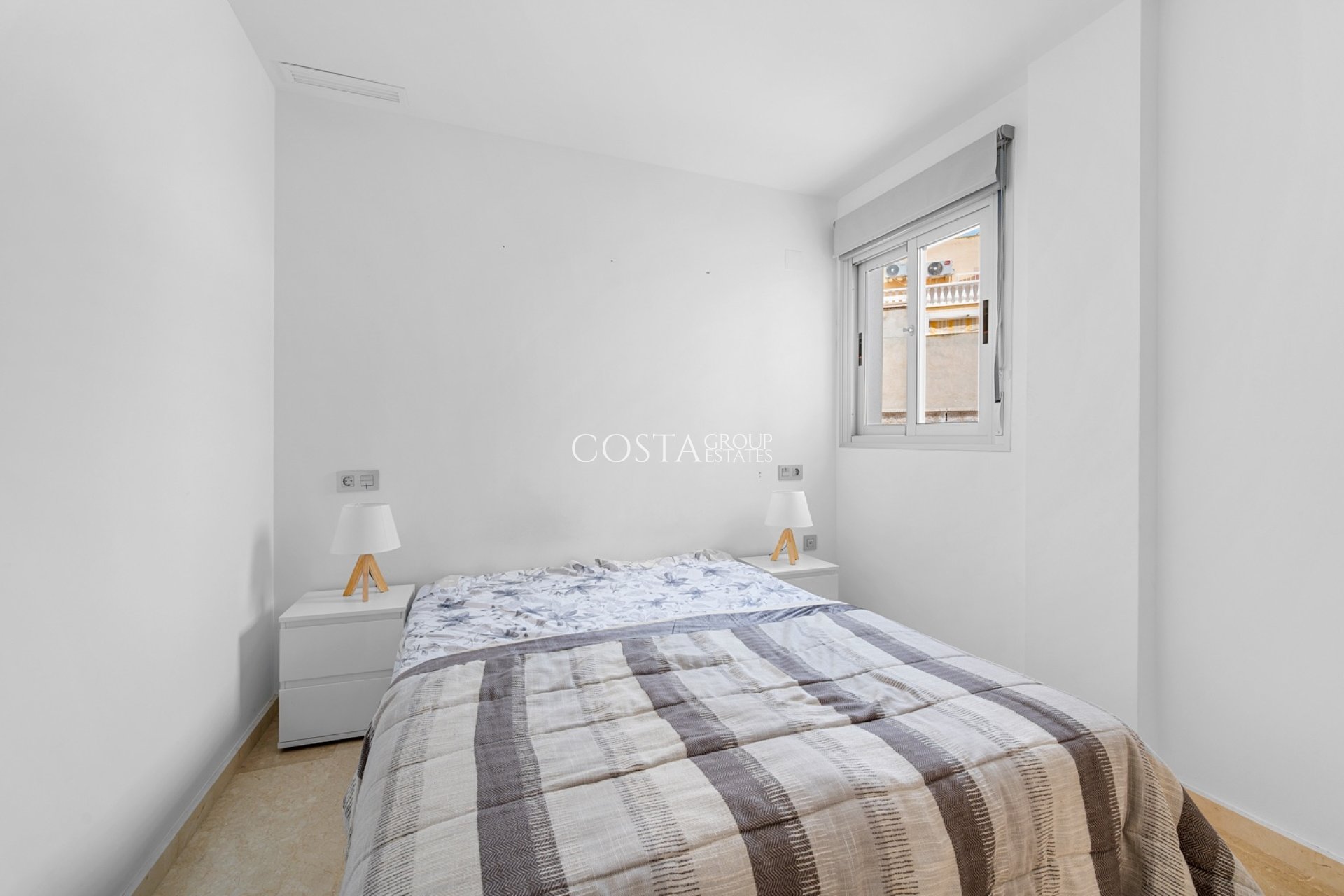 Resale - Apartment -
Orihuela Costa - Las Filipinas