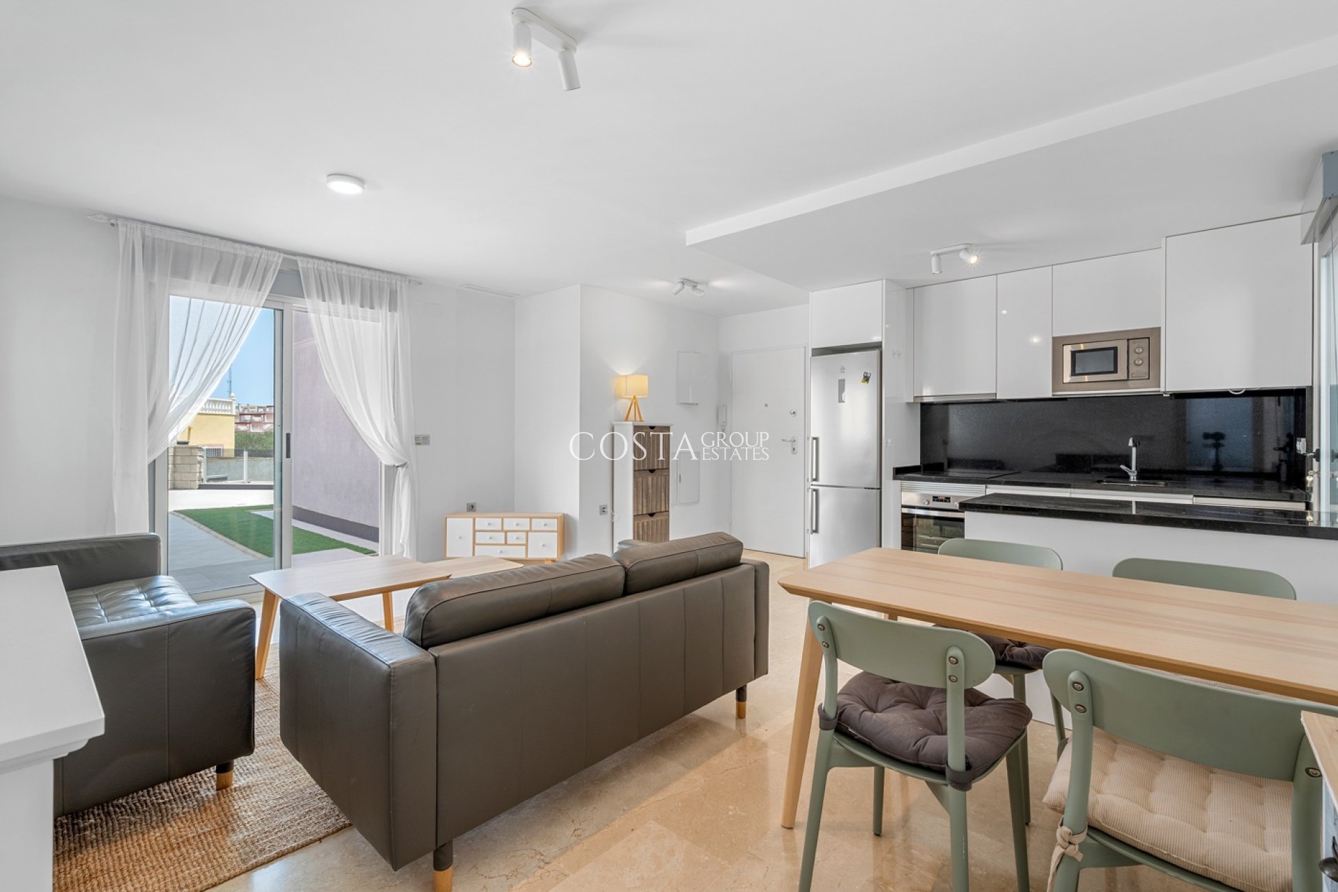 Resale - Apartment -
Orihuela Costa - Las Filipinas