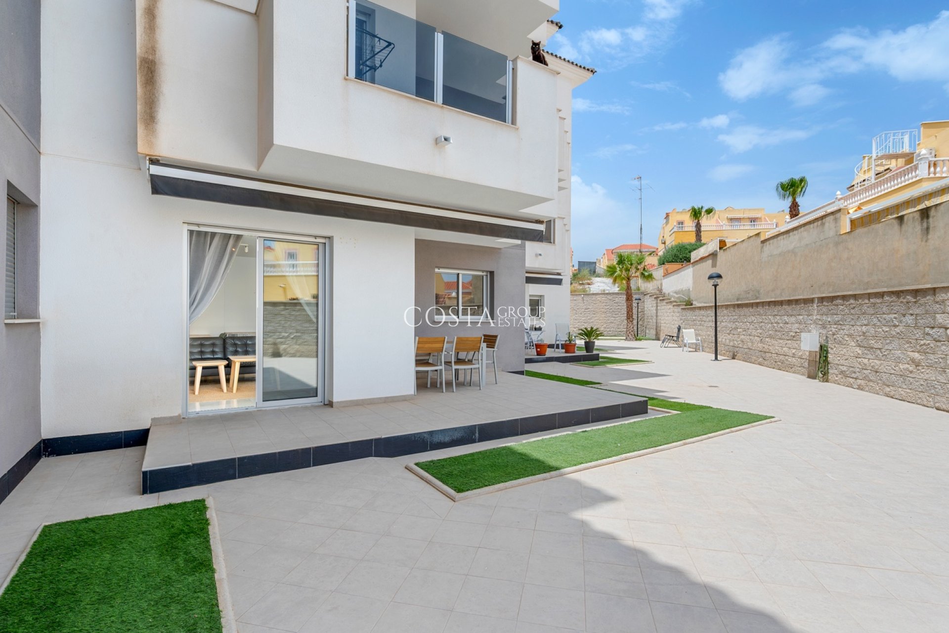 Resale - Apartment -
Orihuela Costa - Las Filipinas