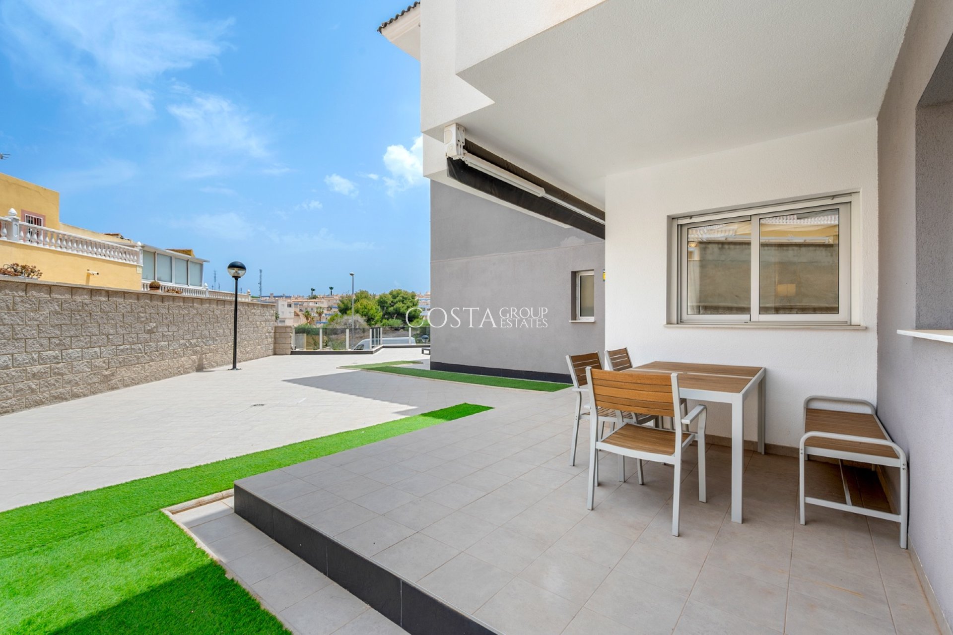 Resale - Apartment -
Orihuela Costa - Las Filipinas