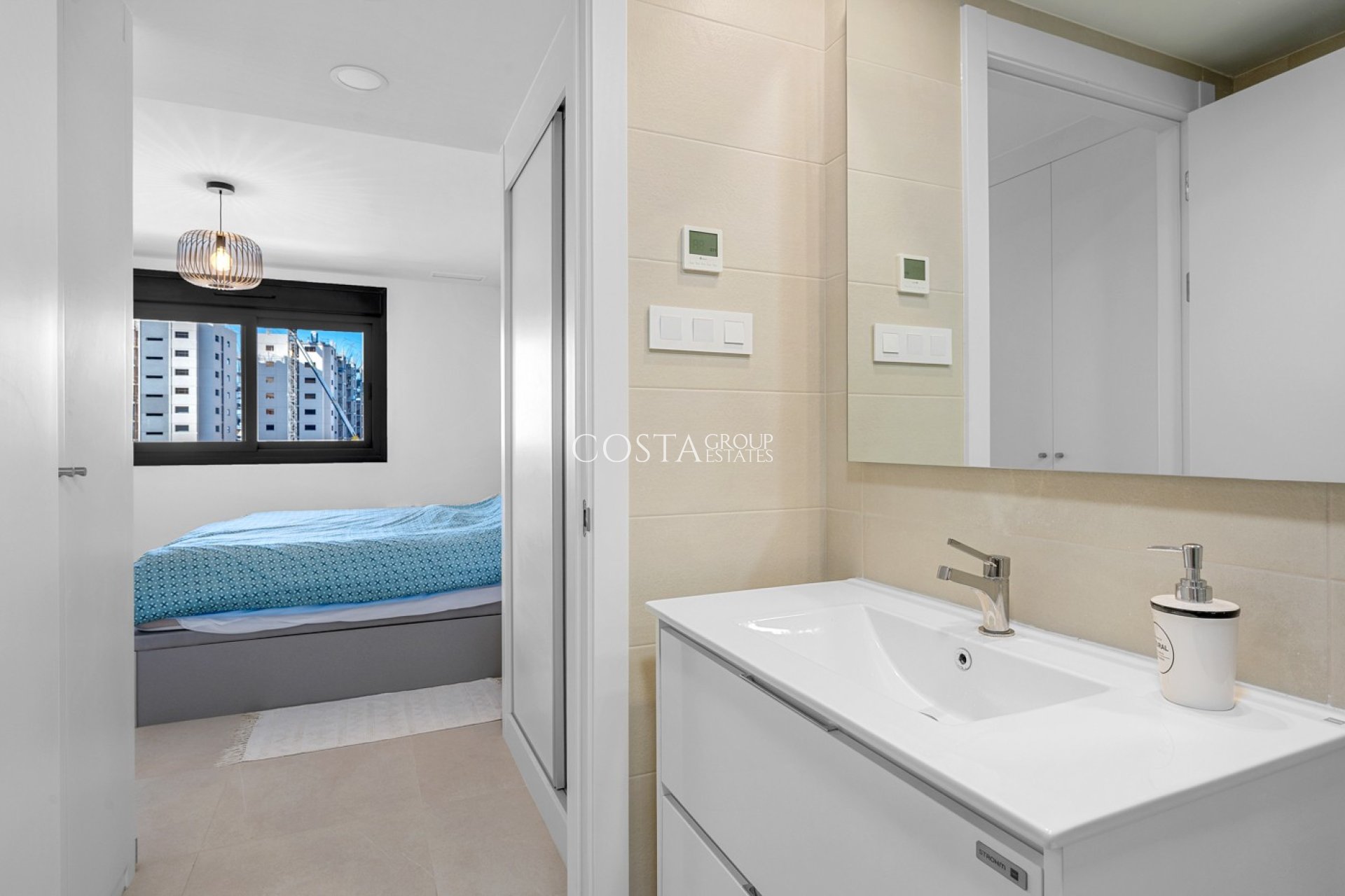Resale - Apartment -
Orihuela Costa - Punta Prima