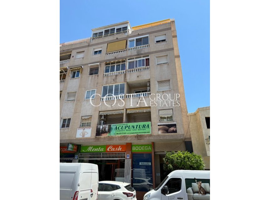 Resale - Apartment -
Torrevieja - Centro