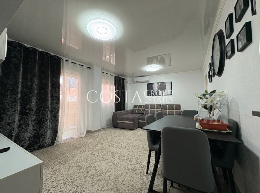 Resale - Apartment -
Torrevieja - Centro