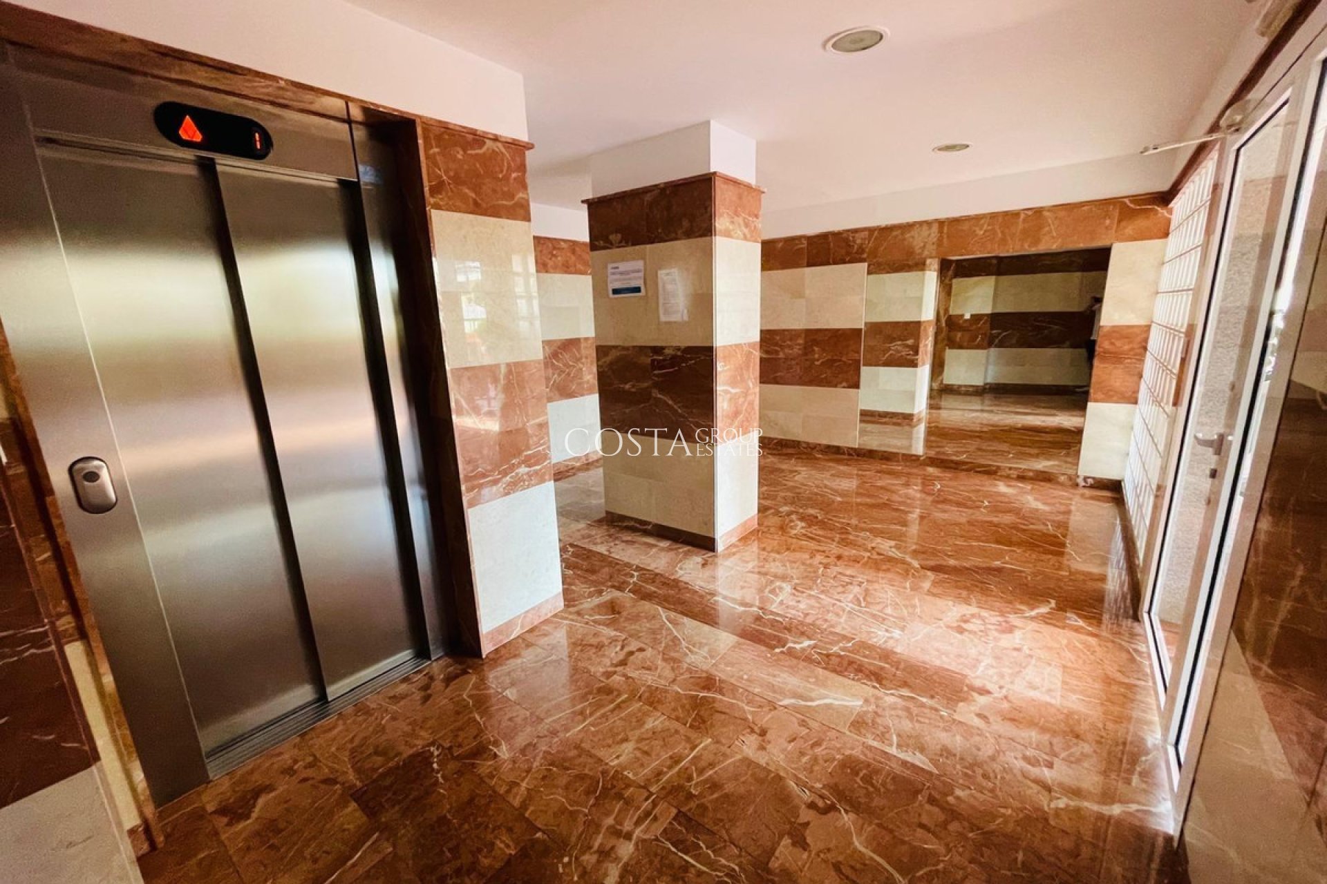Resale - Apartments -
Alicante - Alicante Centro