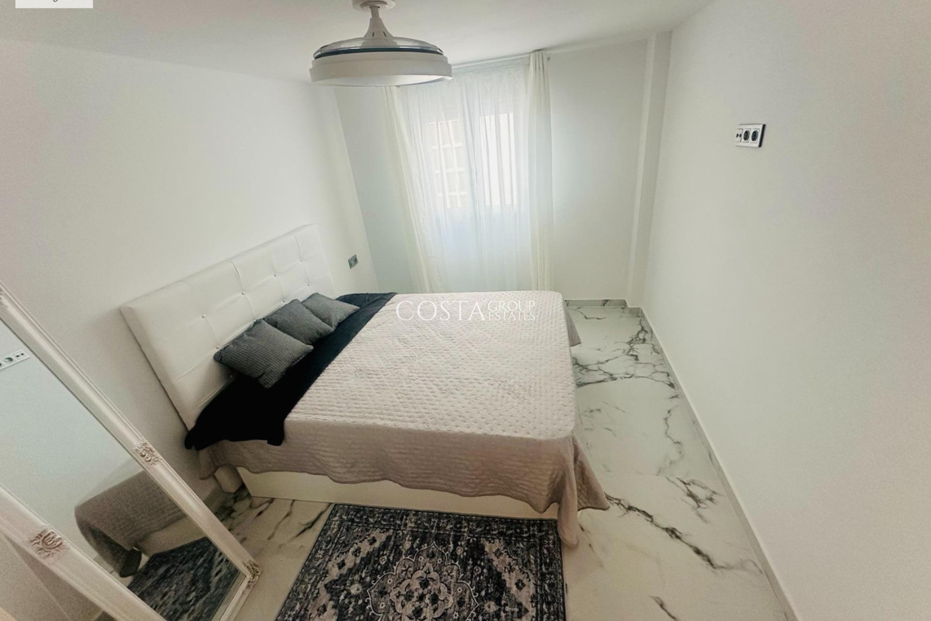 Resale - Apartments -
Alicante - Alicante Centro