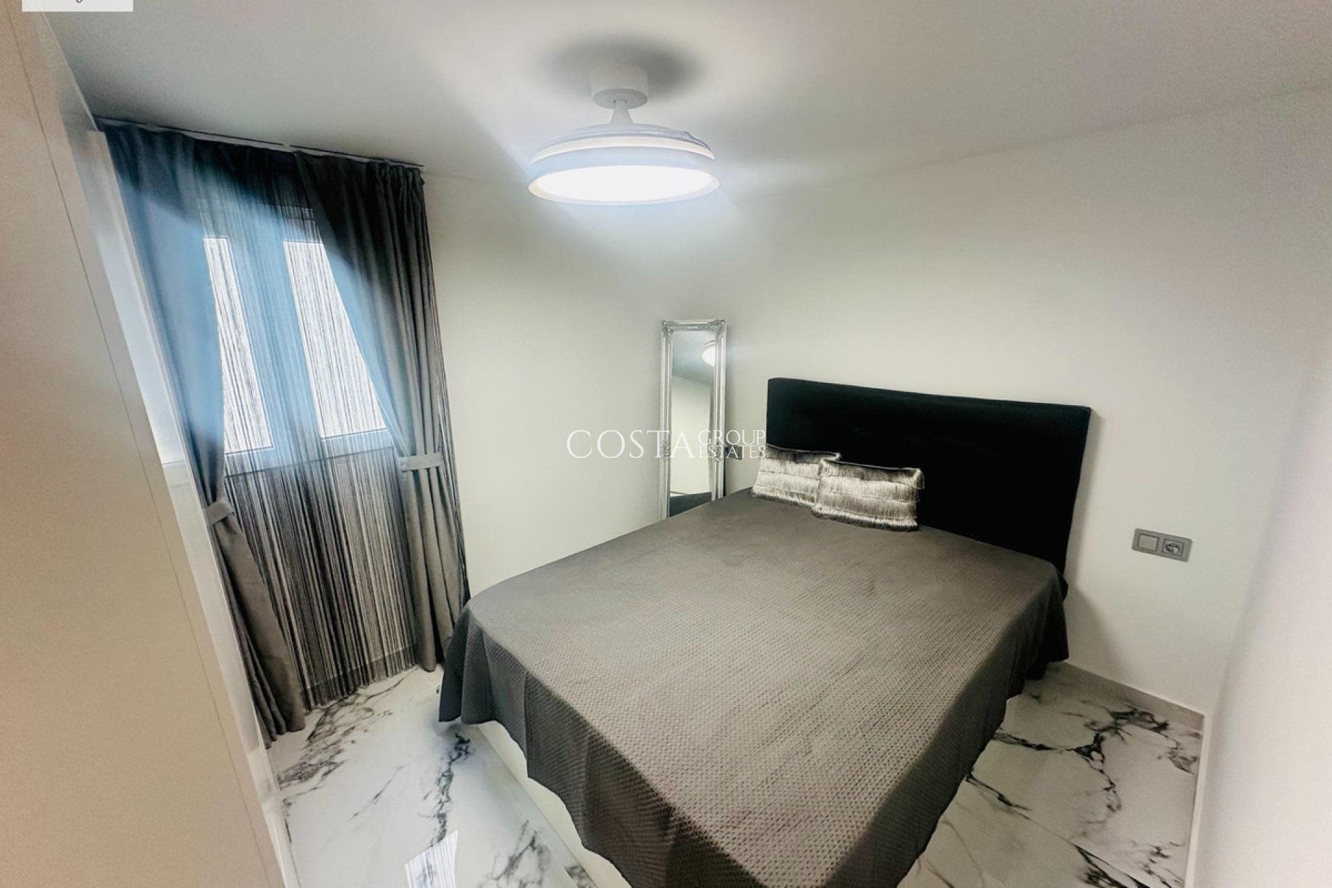 Resale - Apartments -
Alicante - Alicante Centro