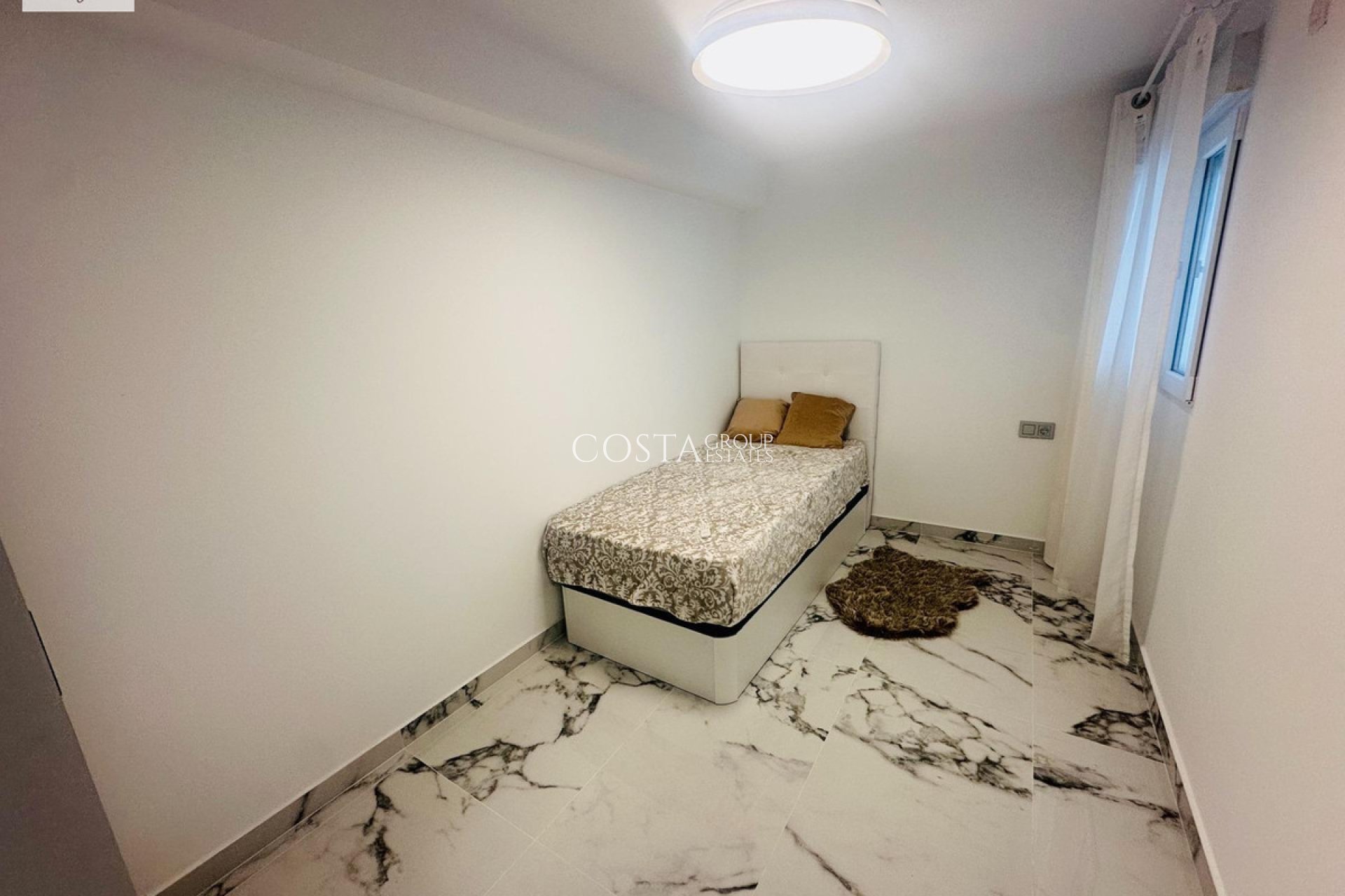 Resale - Apartments -
Alicante - Alicante Centro