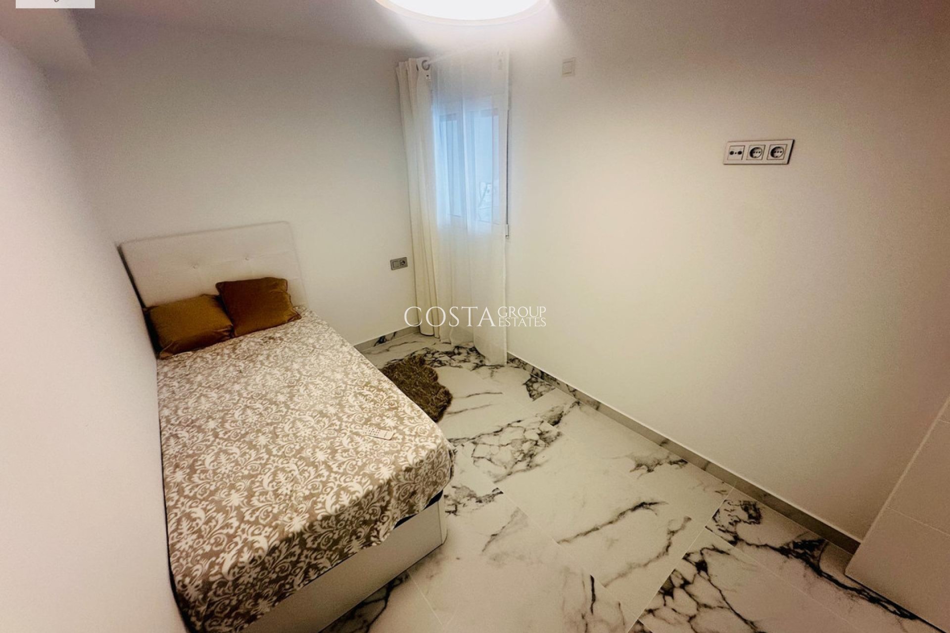 Resale - Apartments -
Alicante - Alicante Centro