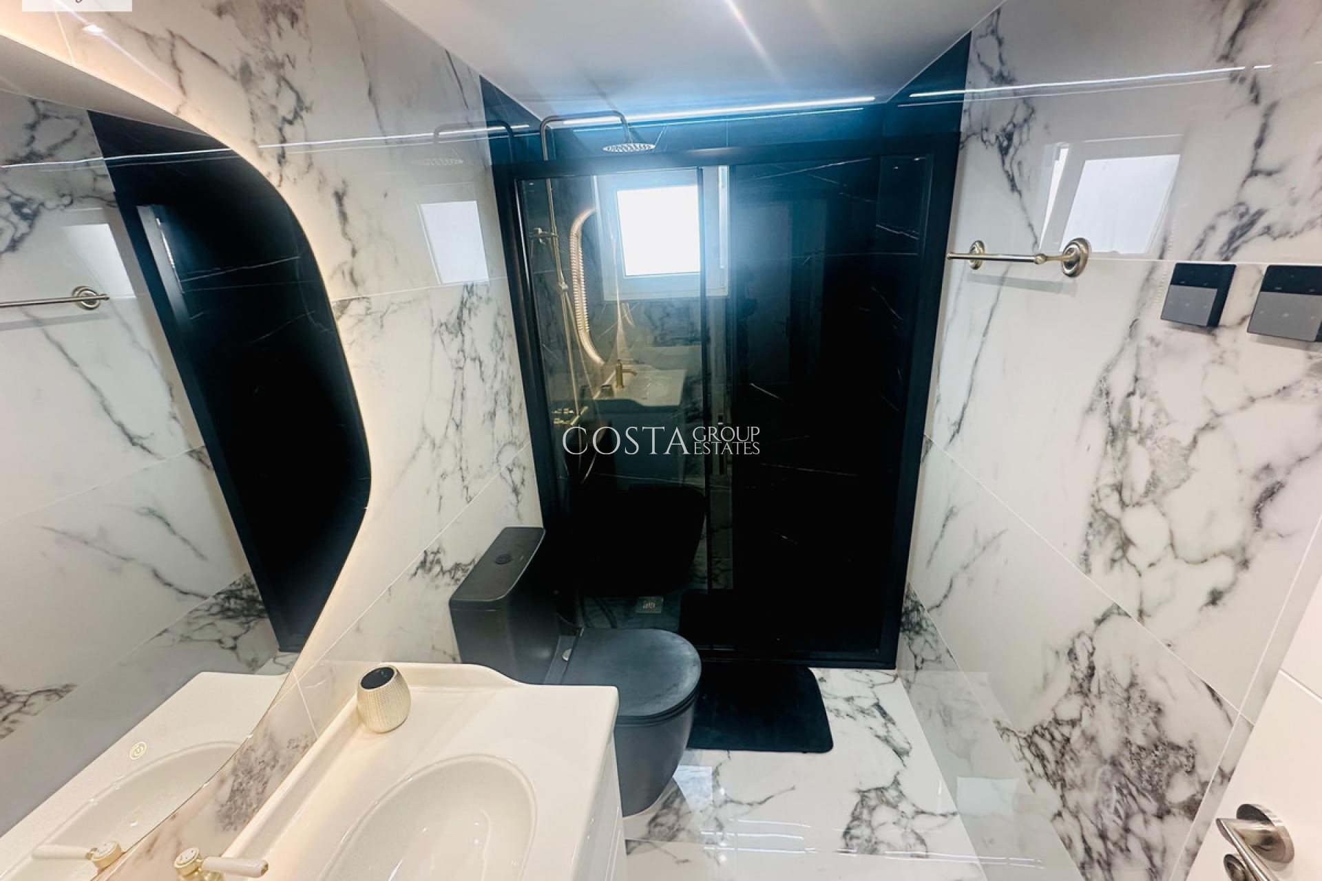 Resale - Apartments -
Alicante - Alicante Centro