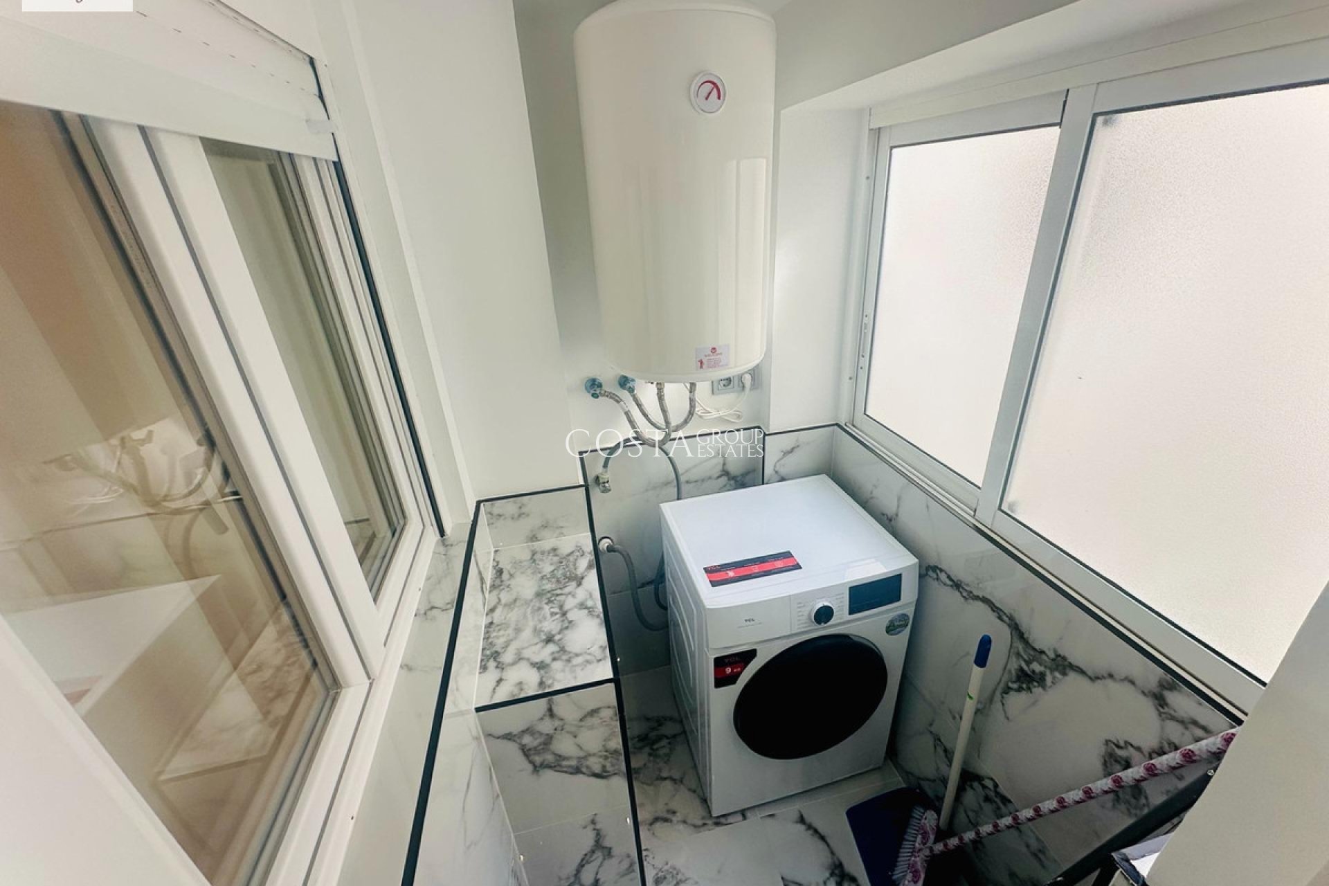 Resale - Apartments -
Alicante - Alicante Centro