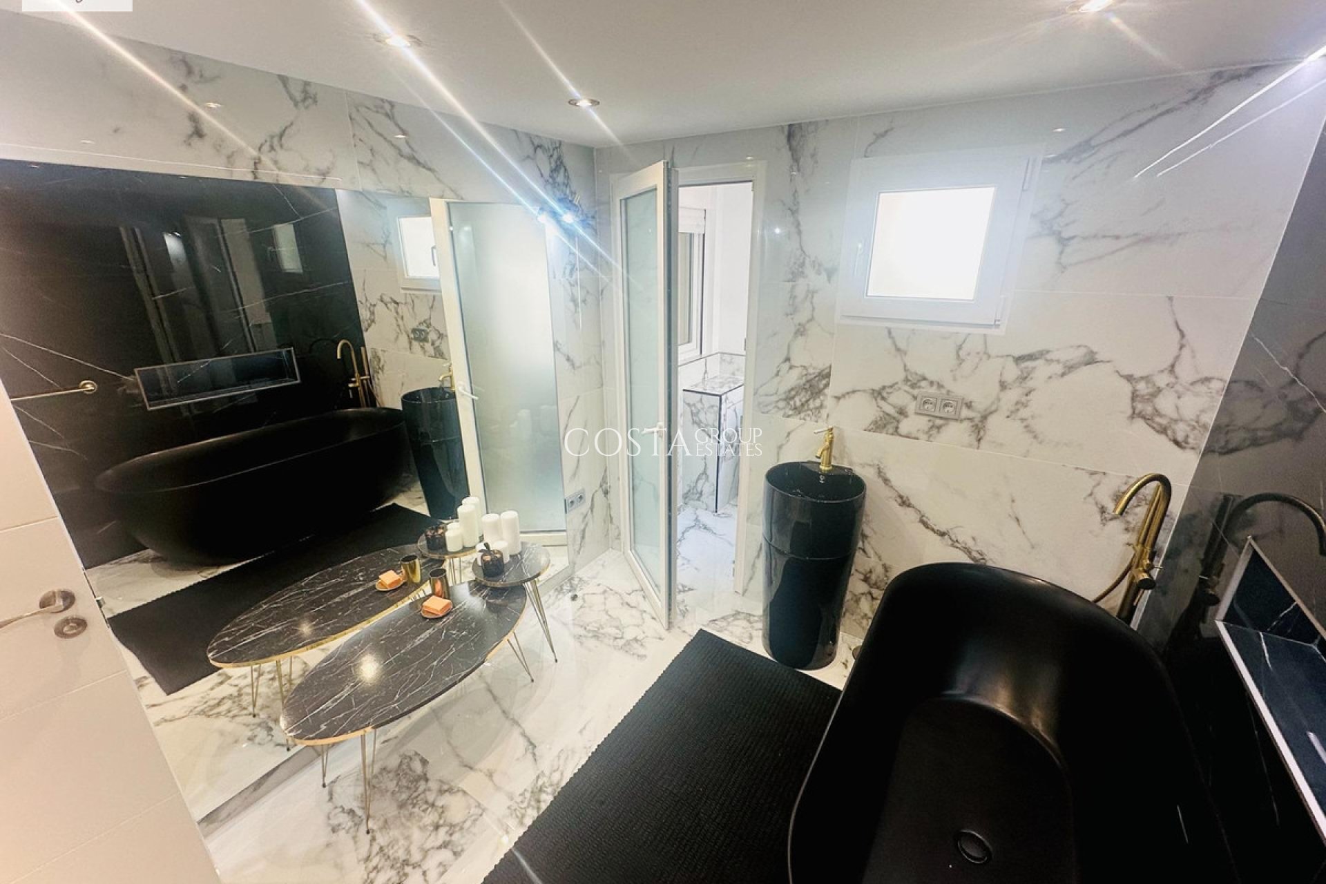 Resale - Apartments -
Alicante - Alicante Centro