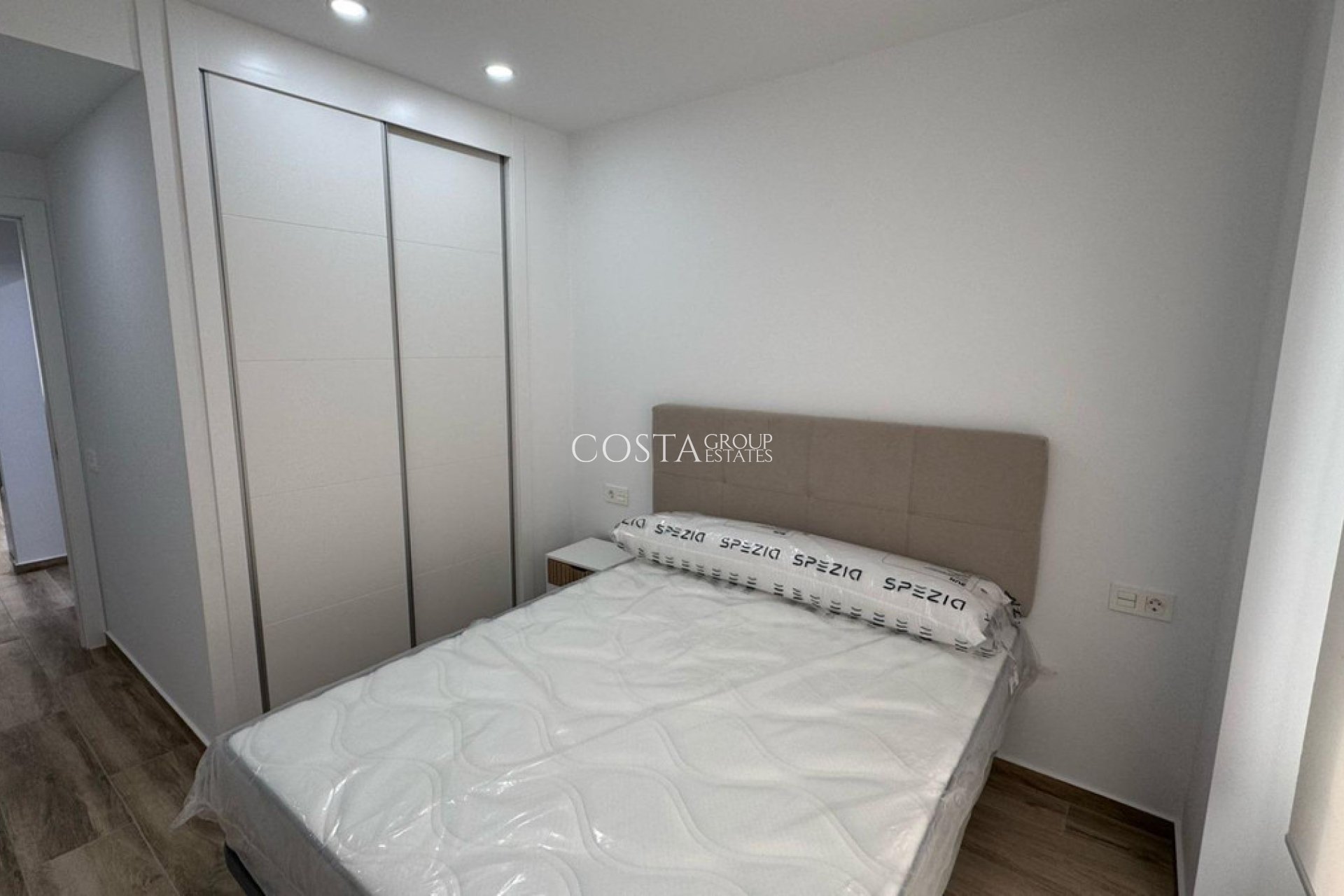 Resale - Apartments -
Alicante - Alicante Centro