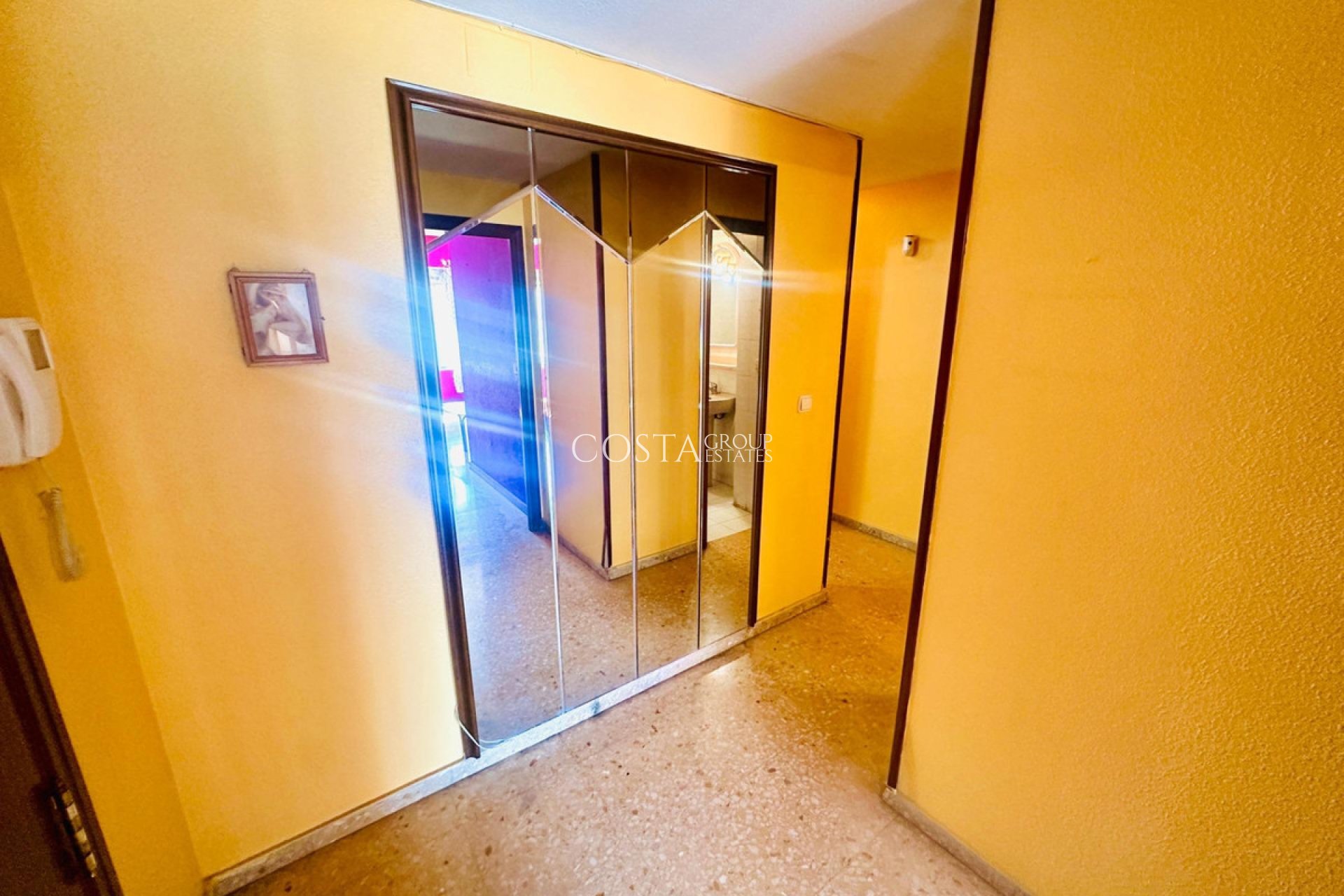 Resale - Apartments -
Alicante - Alicante Centro