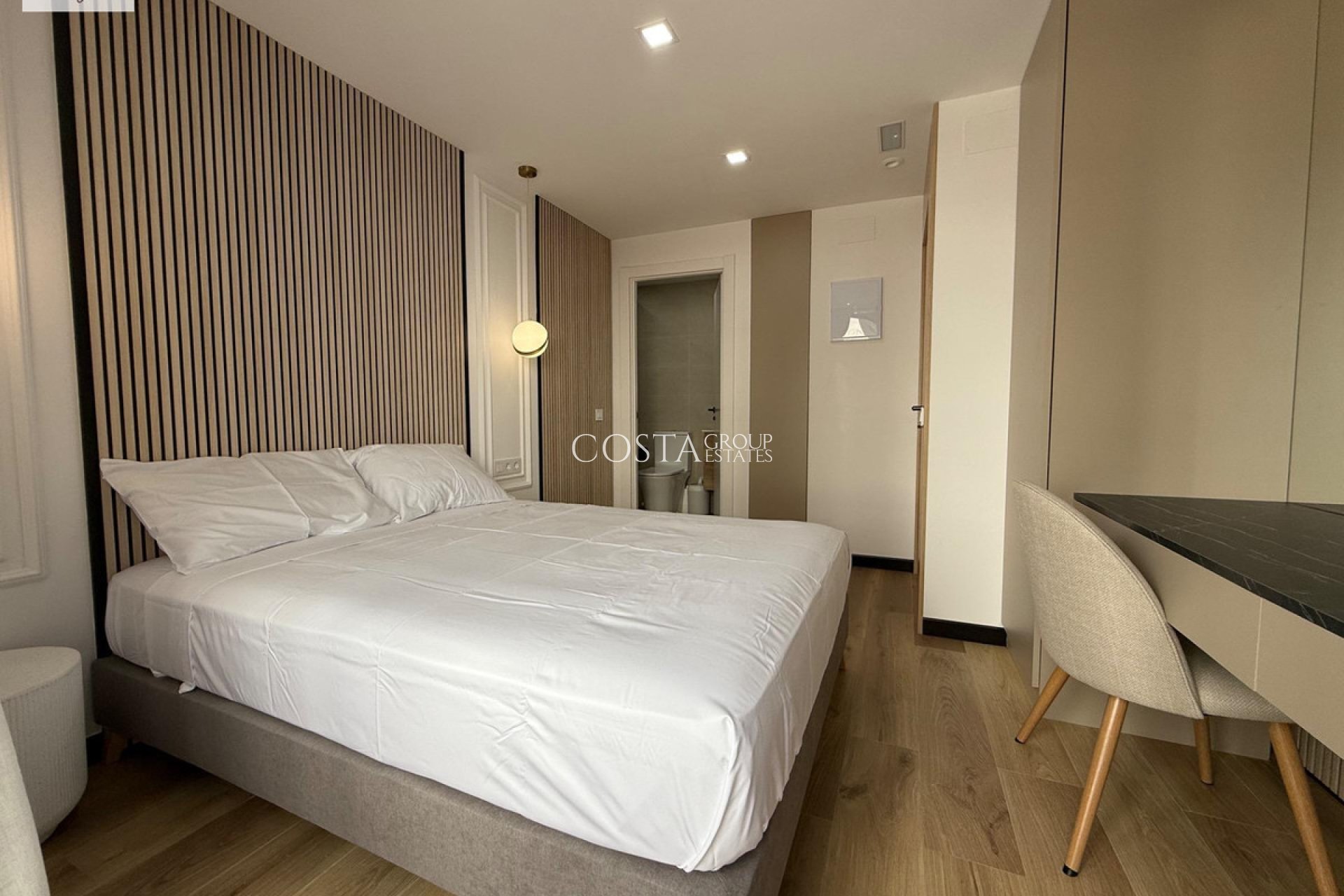 Resale - Apartments -
Alicante - Alicante Centro