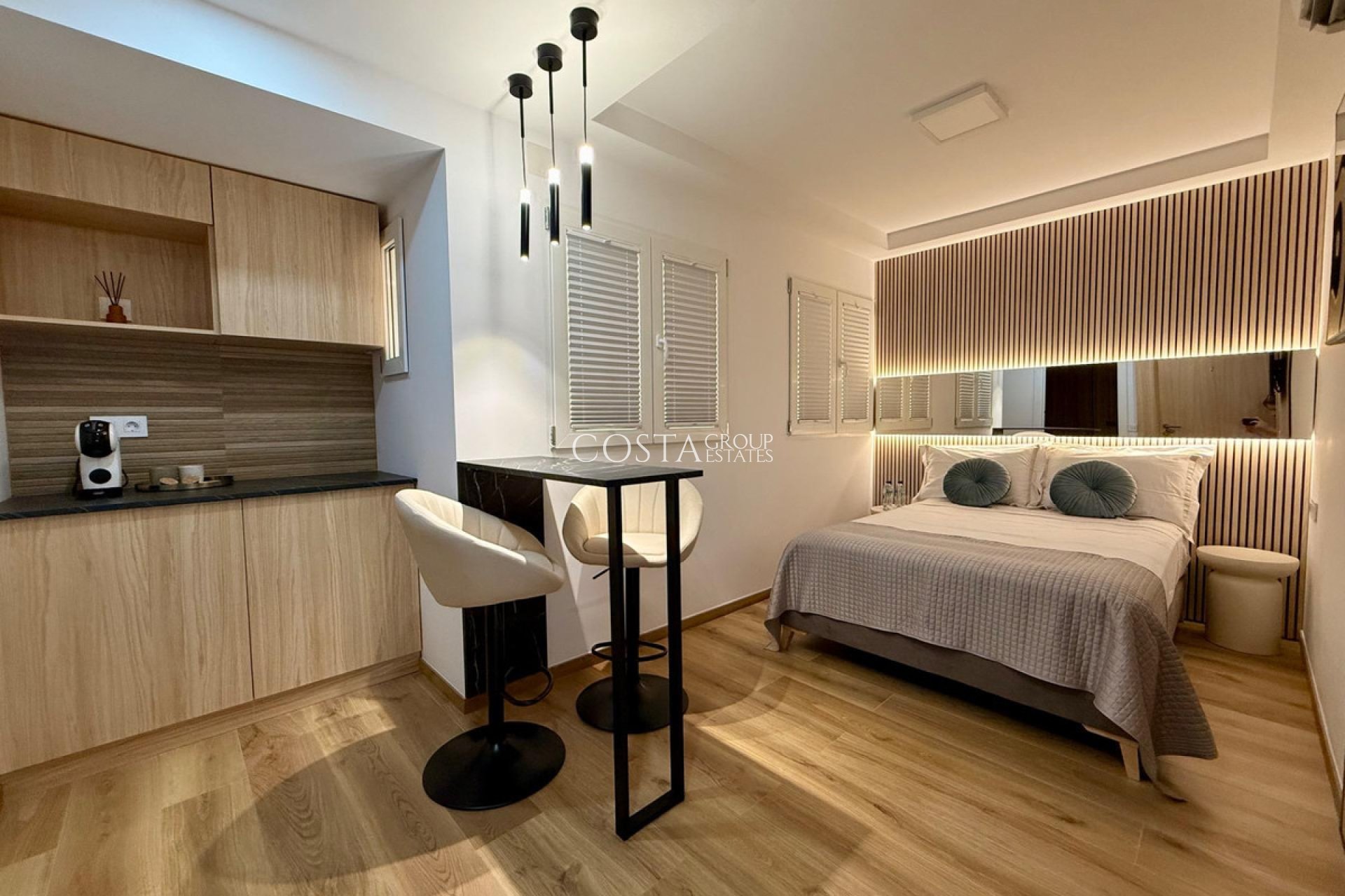 Resale - Apartments -
Alicante - Alicante Centro