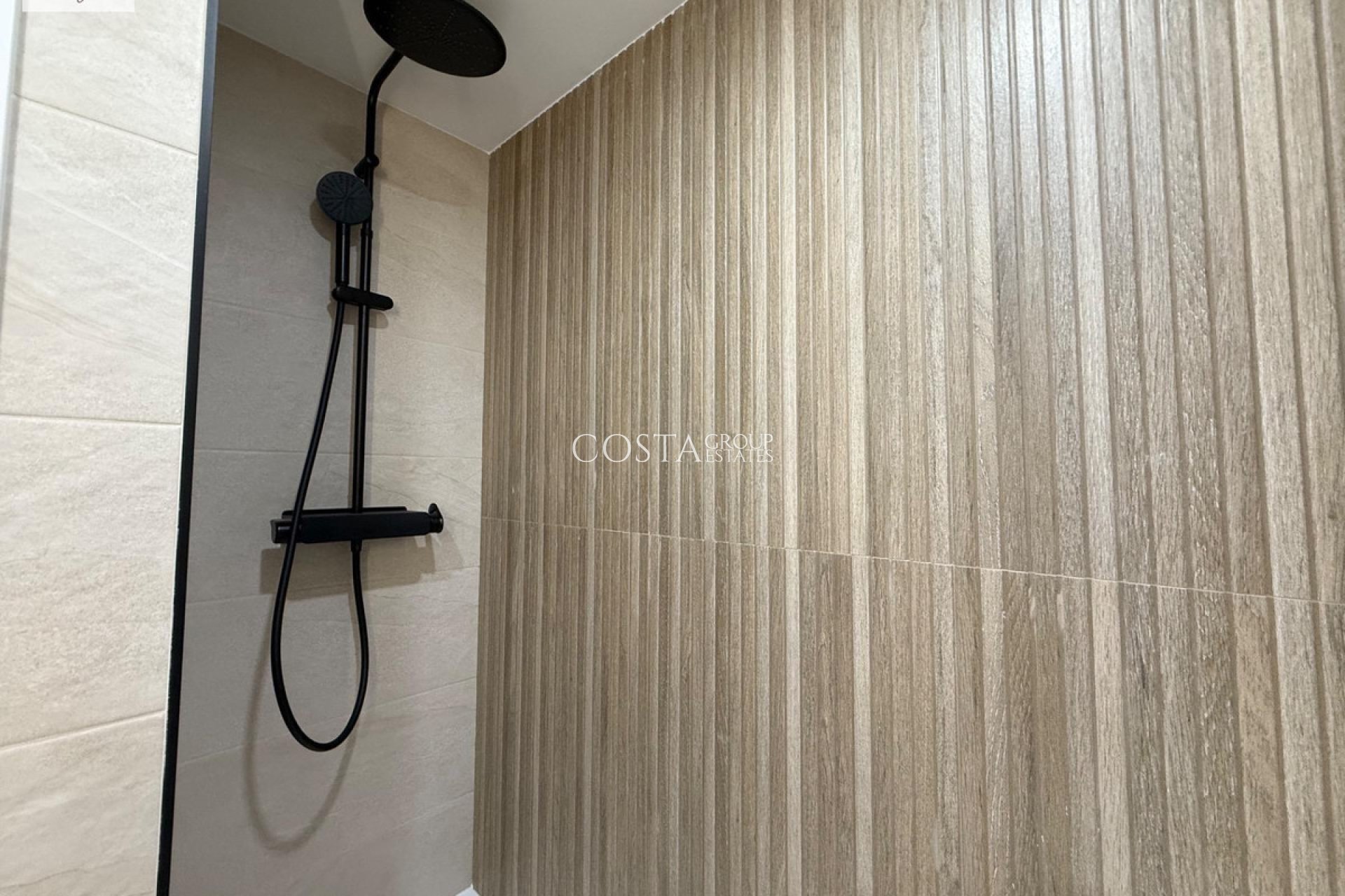 Resale - Apartments -
Alicante - Alicante Centro