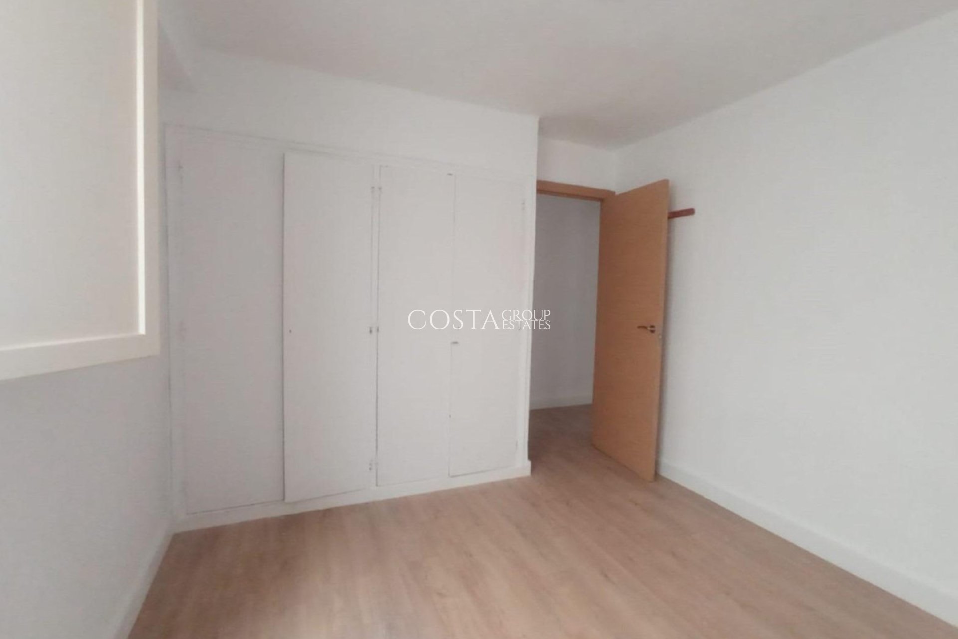 Resale - Apartments -
Alicante - Alicante Centro