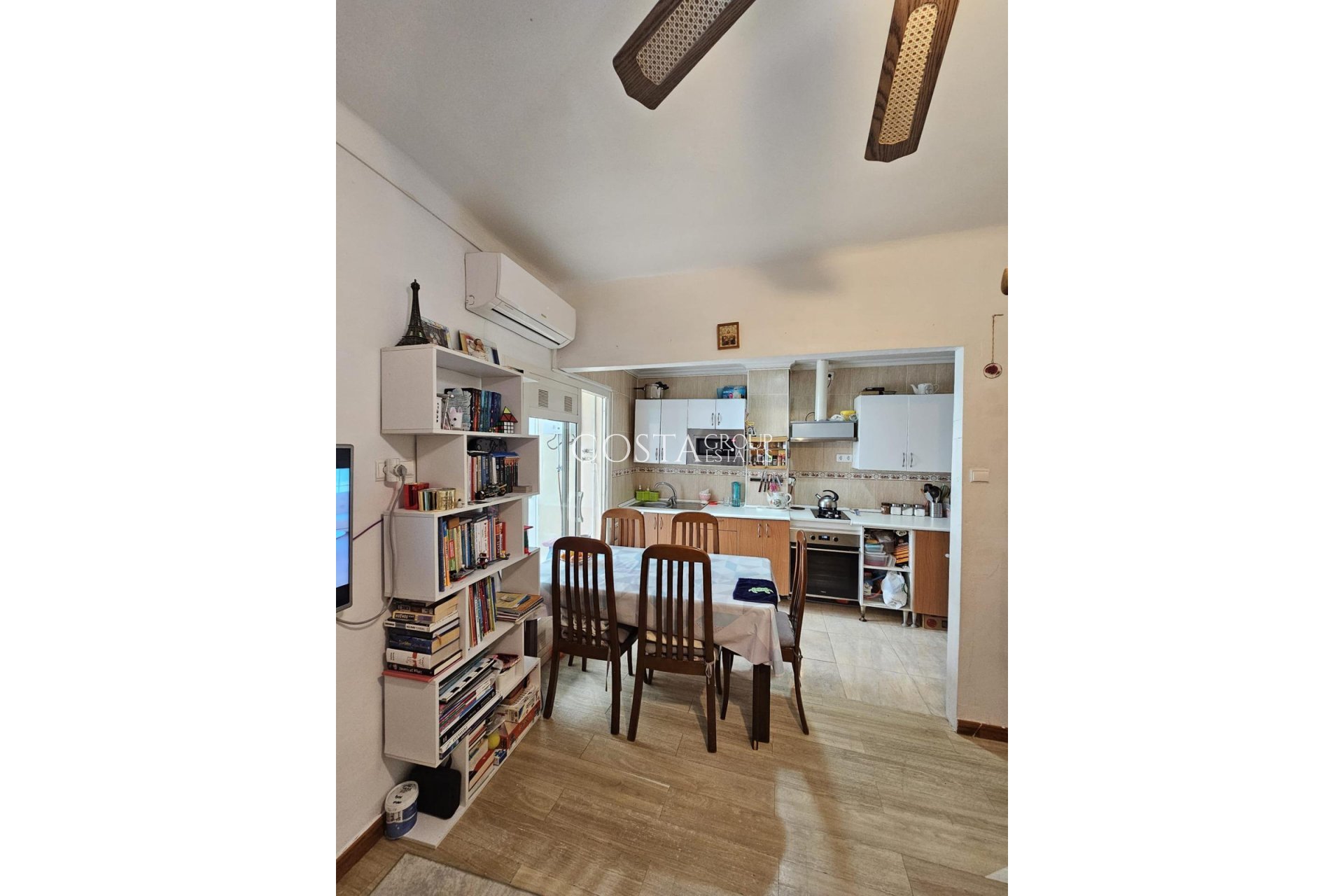 Resale - Apartments -
Alicante - Alicante Centro