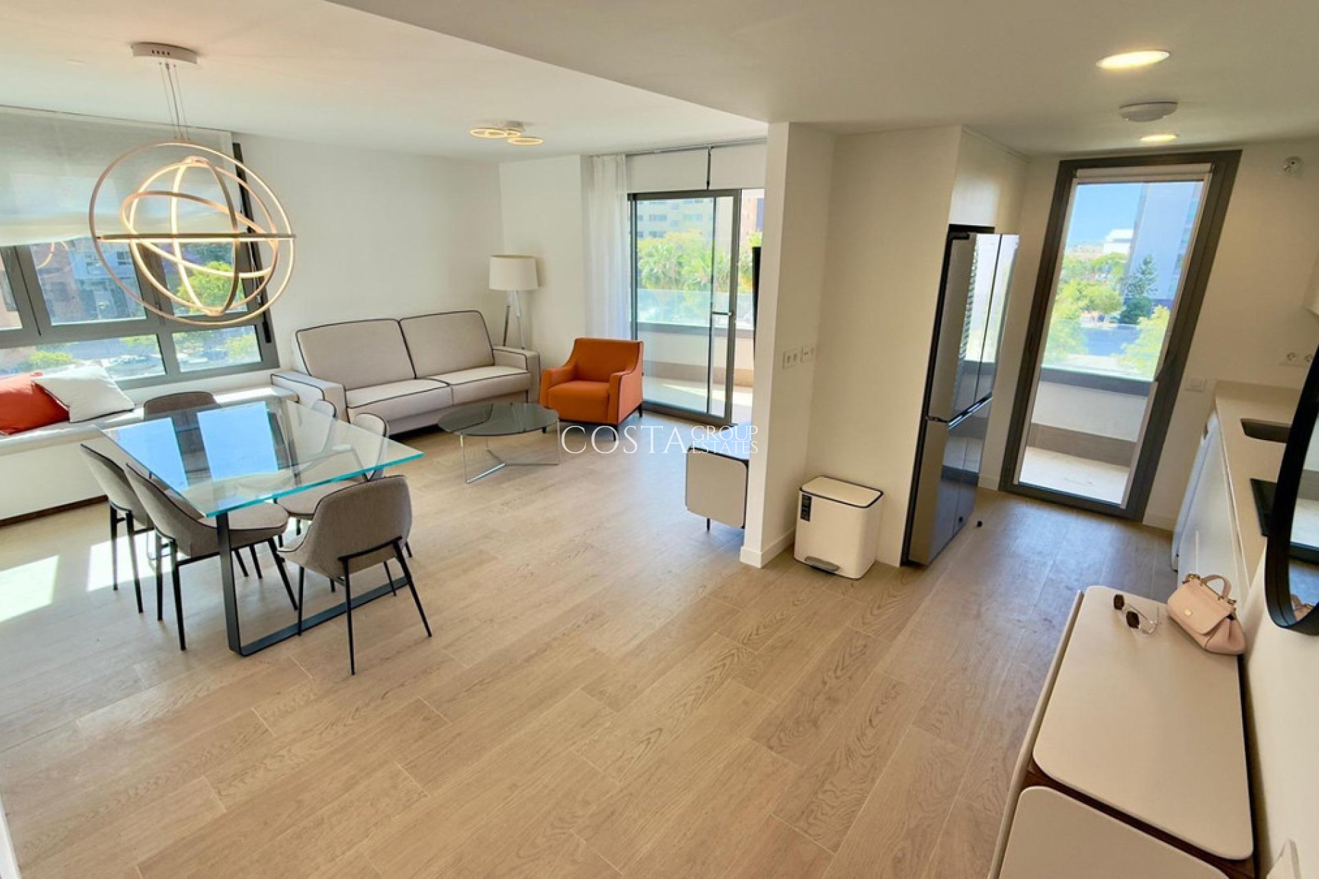 Resale - Apartments -
Alicante - Alicante Centro