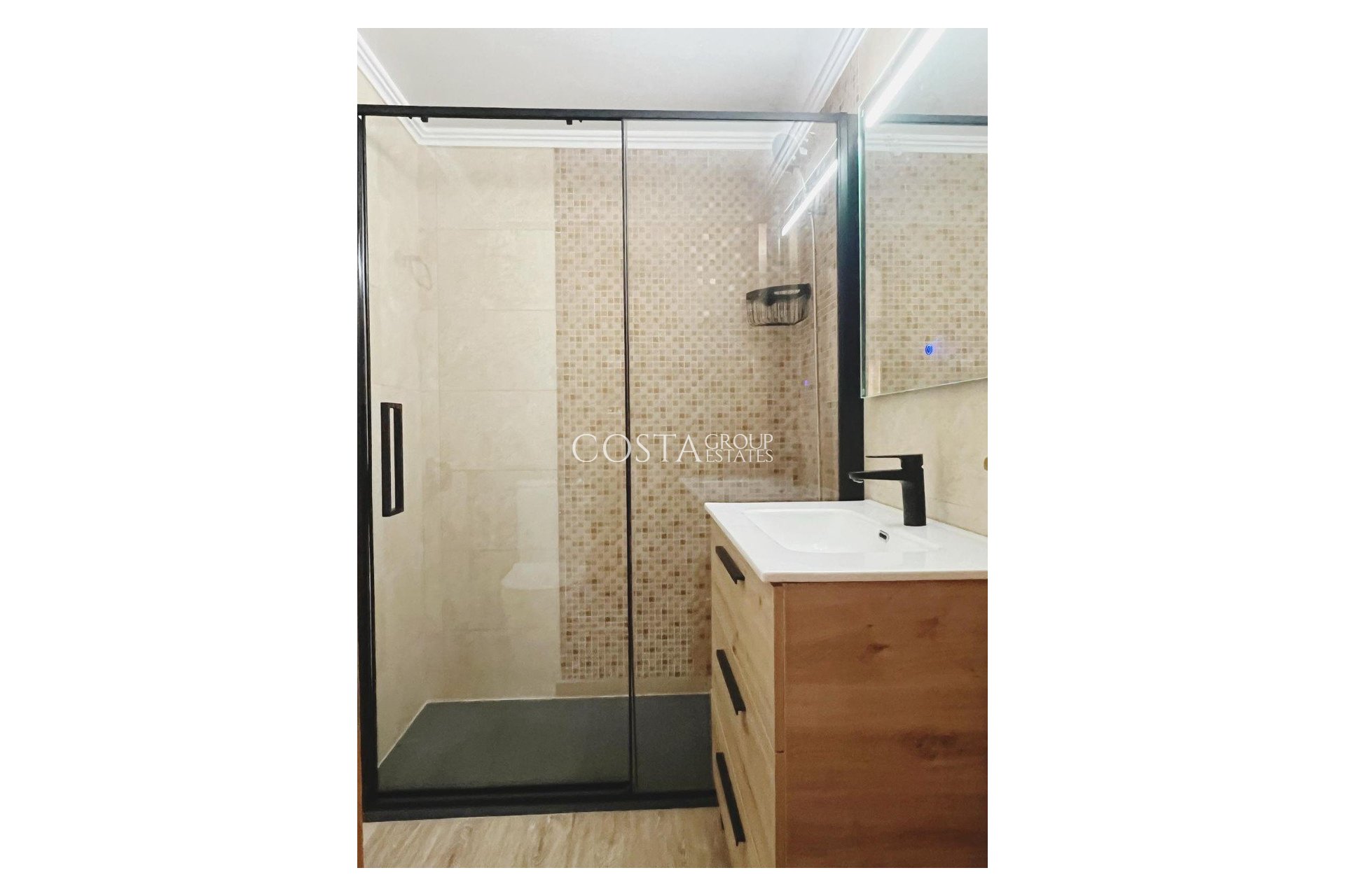 Resale - Apartments -
Alicante - Alicante Centro