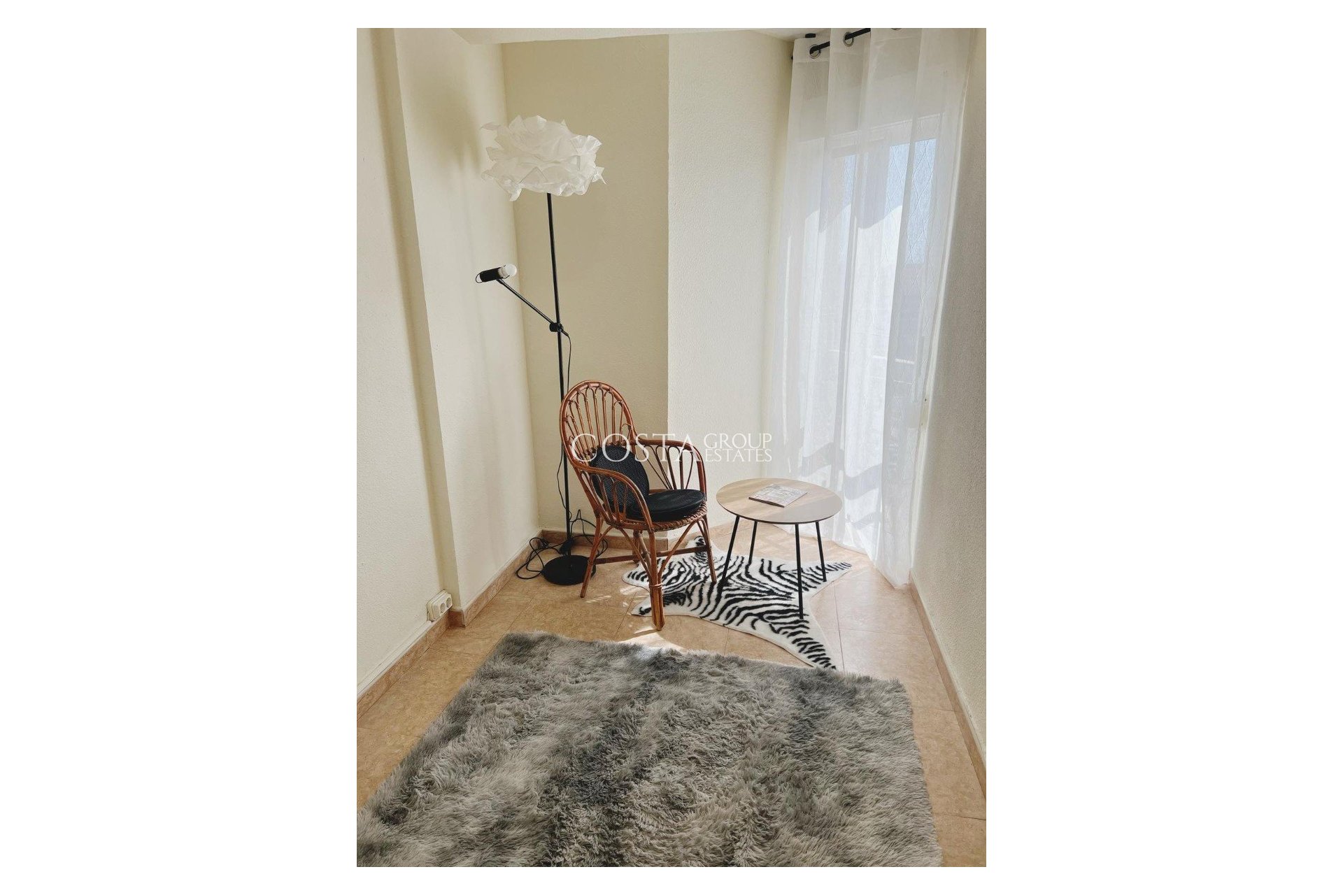 Resale - Apartments -
Alicante - Alicante Centro