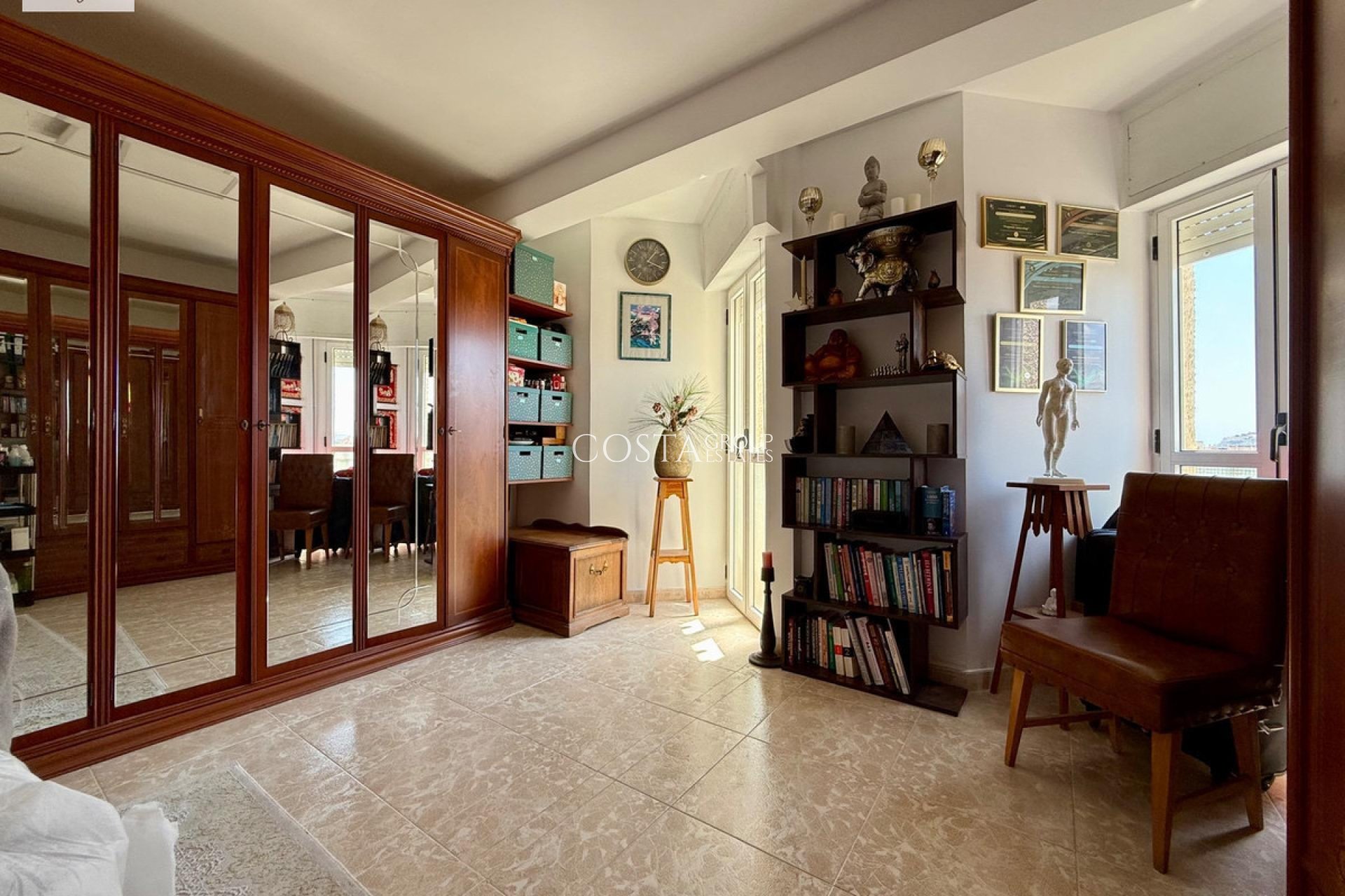 Resale - Apartments -
Alicante - Alicante Centro