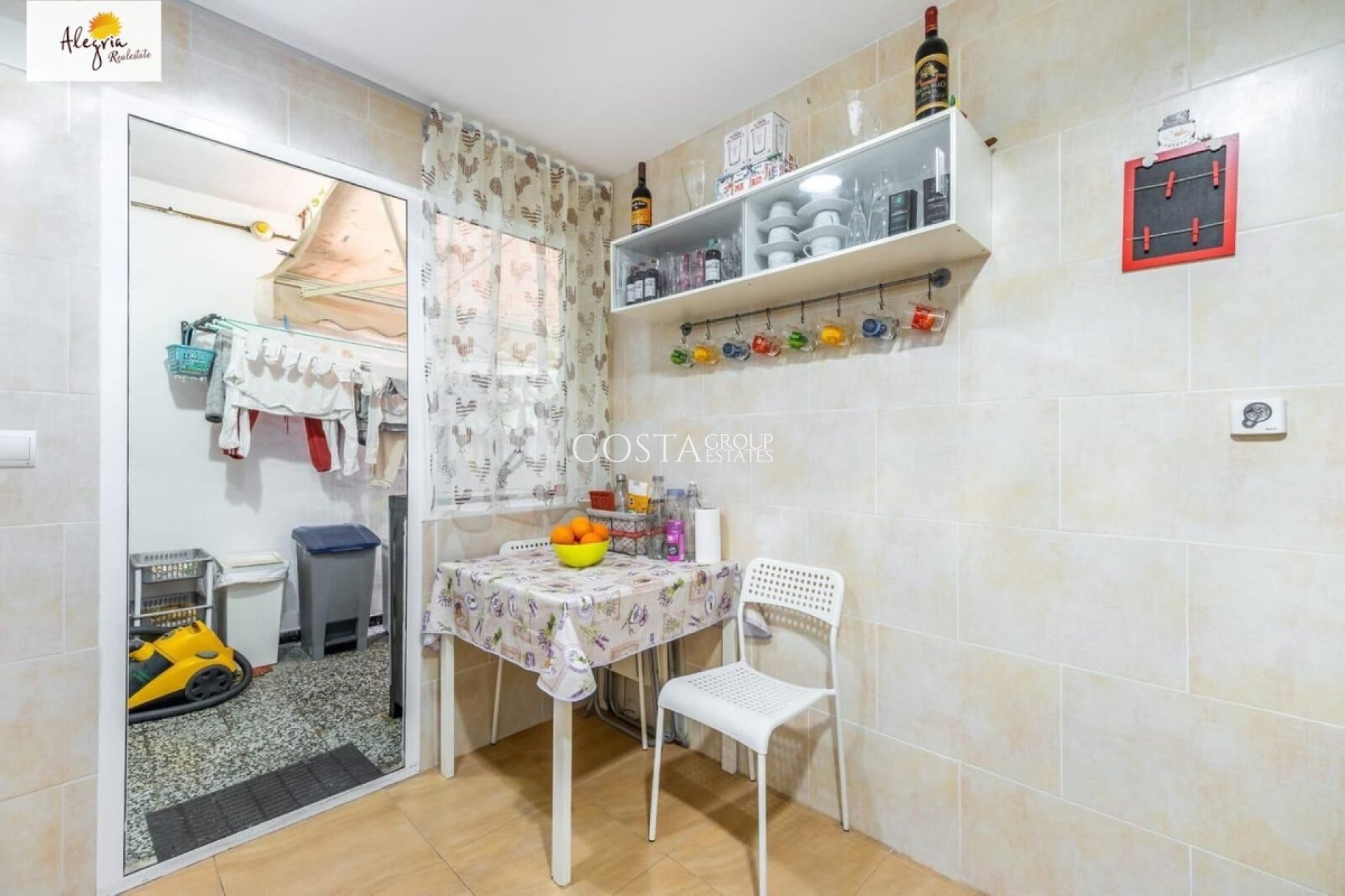 Resale - Apartments -
Alicante - Alicante Centro