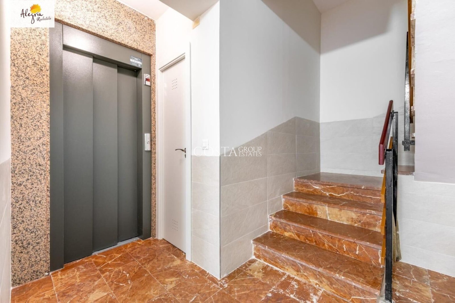 Resale - Apartments -
Alicante - Alicante Centro