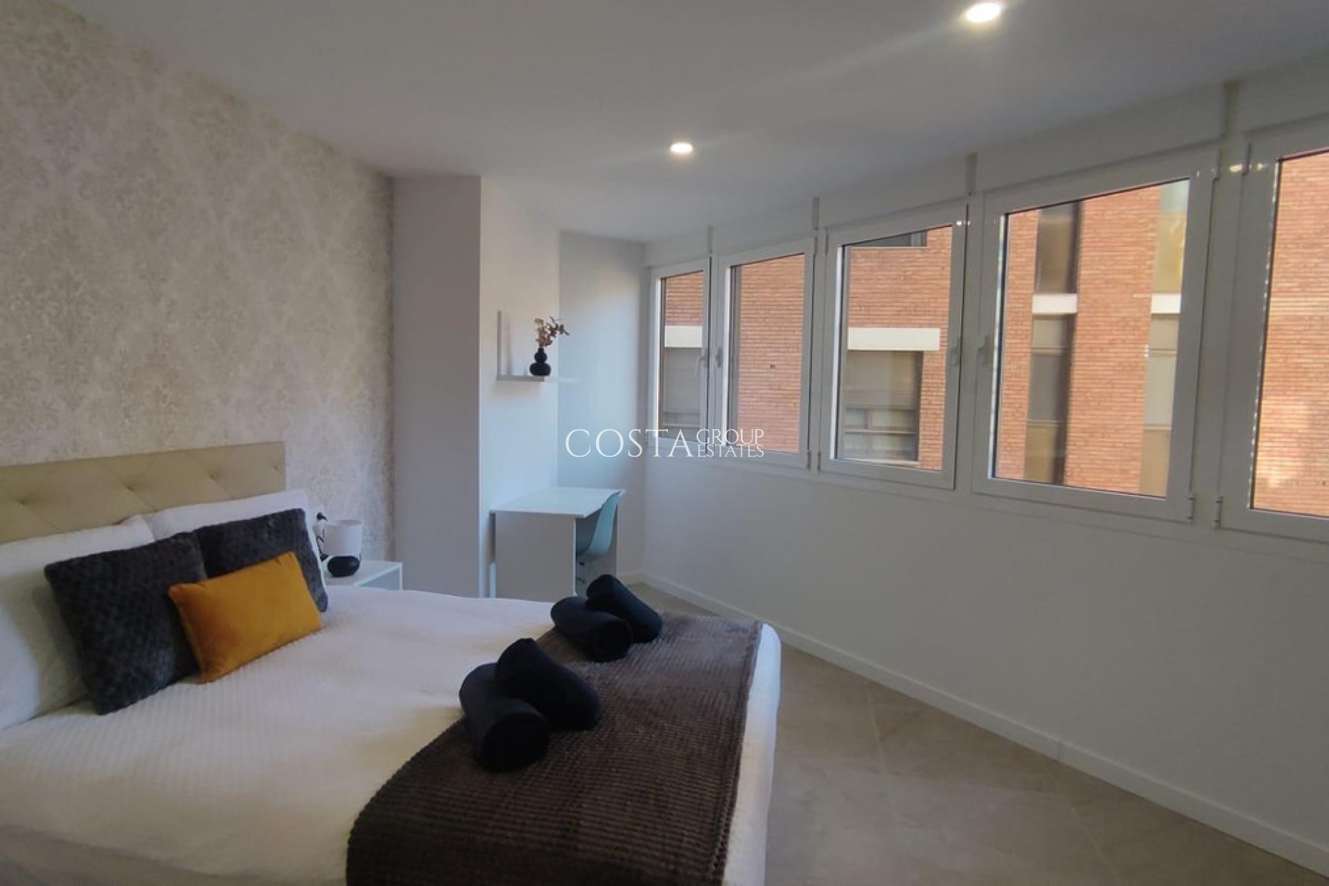 Resale - Apartments -
Alicante - Alicante Centro