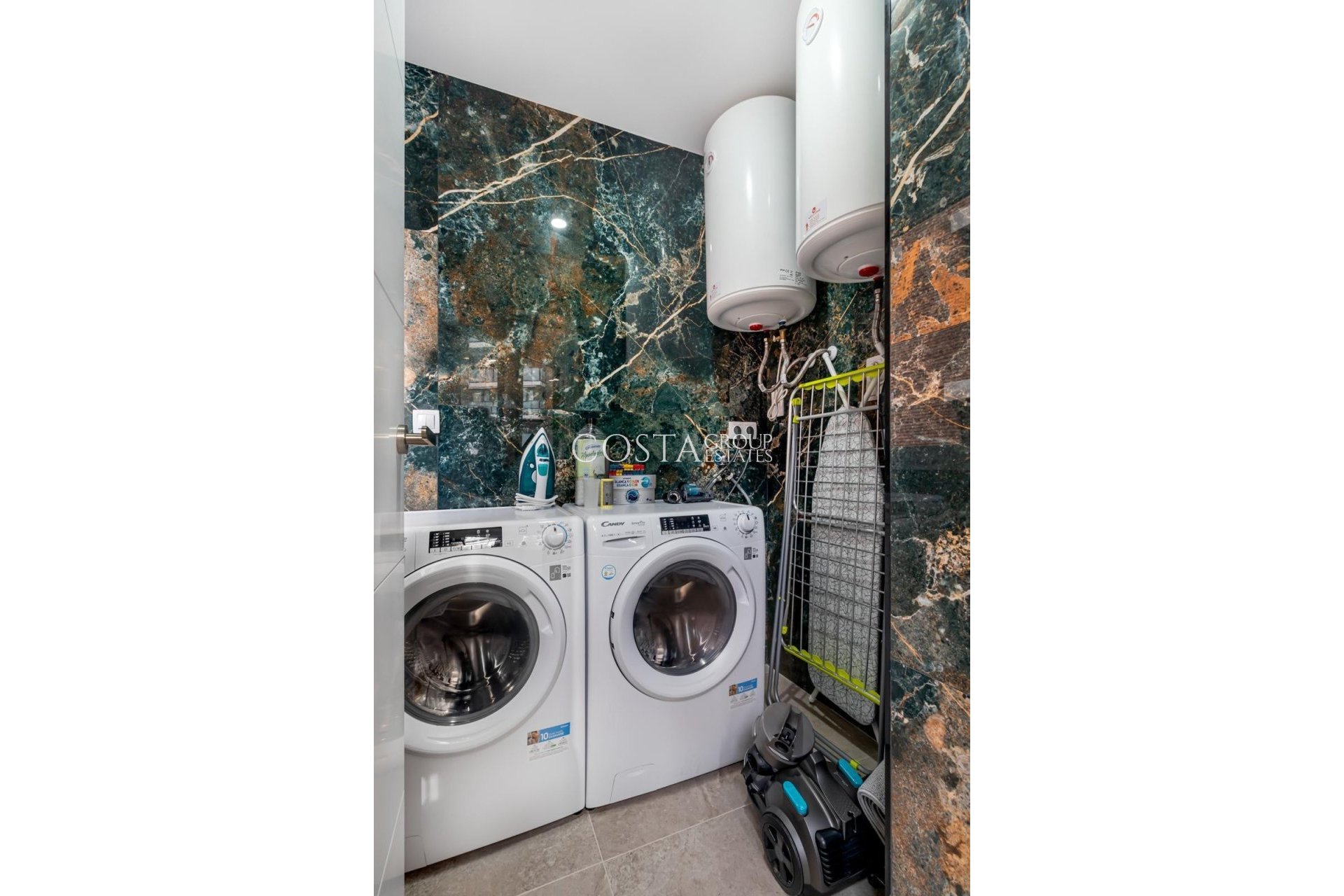 Resale - Apartments -
Alicante - Alicante Centro