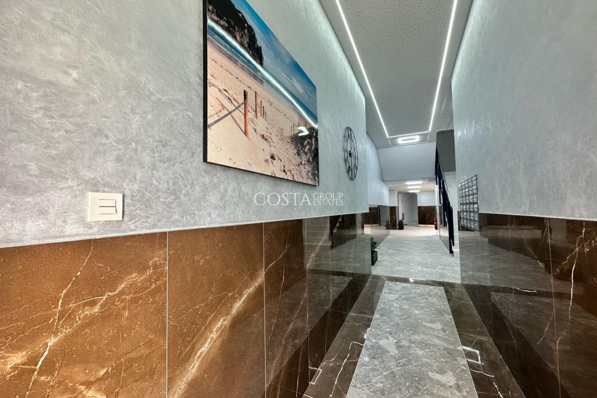 Resale - Apartments -
Alicante - Alicante Centro