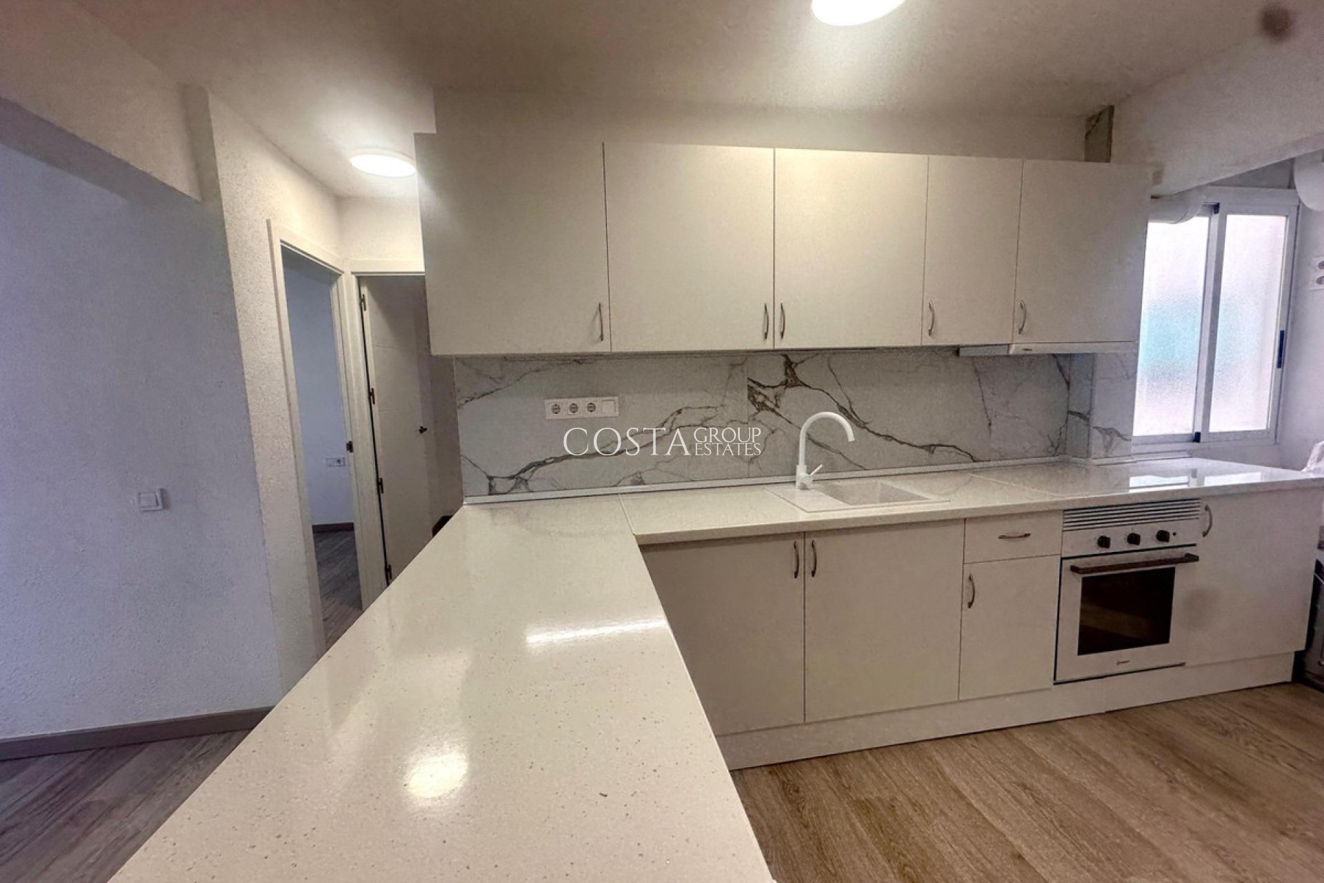 Resale - Apartments -
Alicante - Alicante Centro