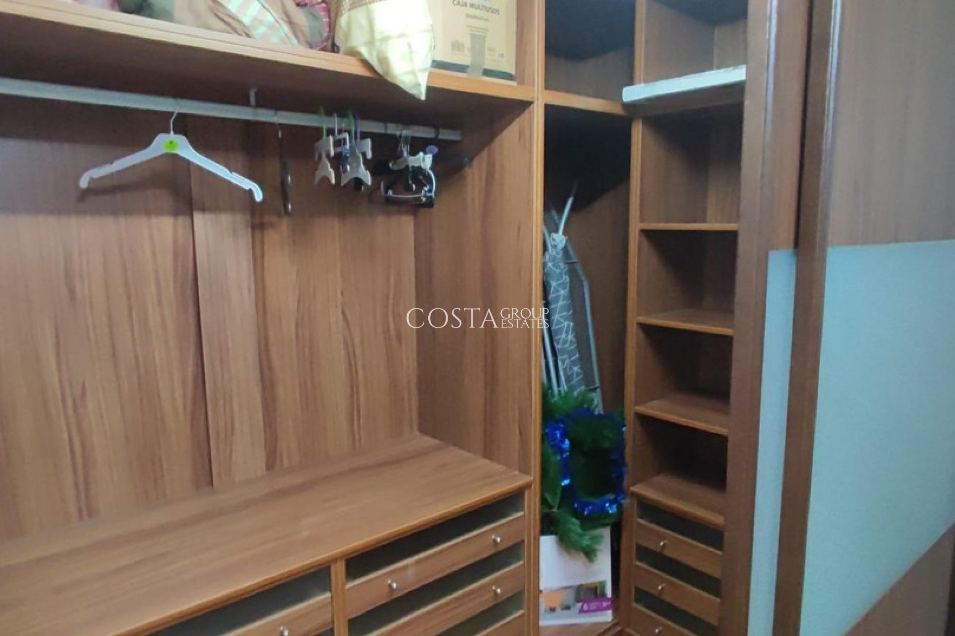 Resale - Apartments -
Alicante - Alicante Centro