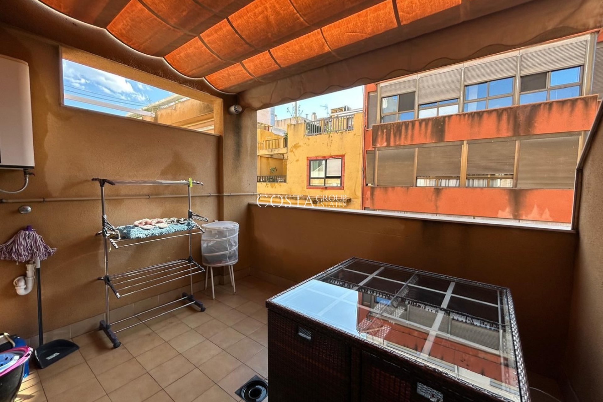 Resale - Apartments -
Alicante City - Alicante City Centro