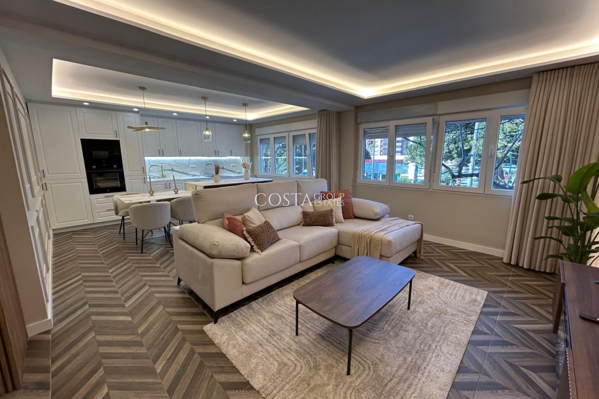 Resale - Apartments -
Alicante City - Alicante City Centro