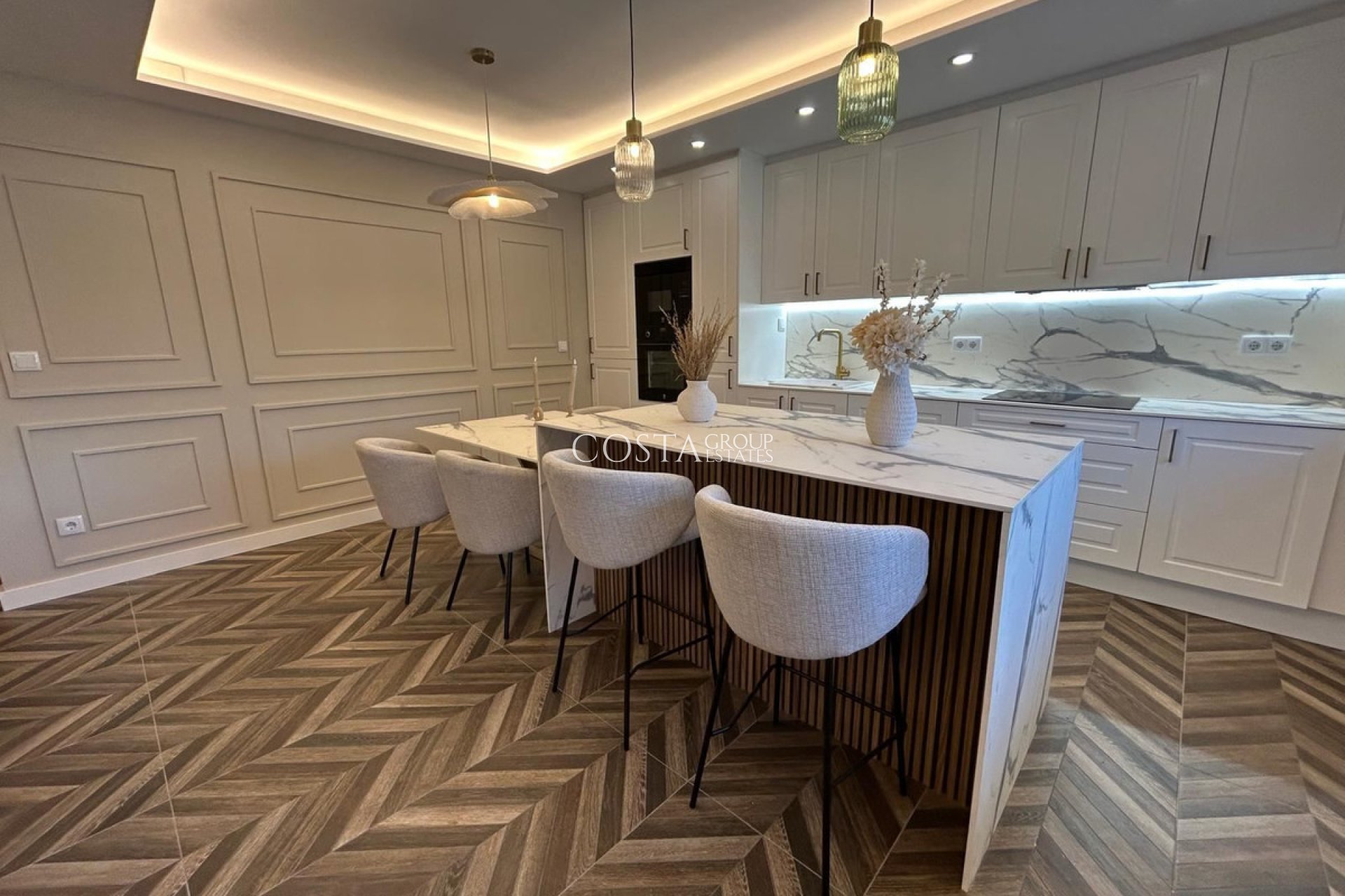Resale - Apartments -
Alicante City - Alicante City Centro