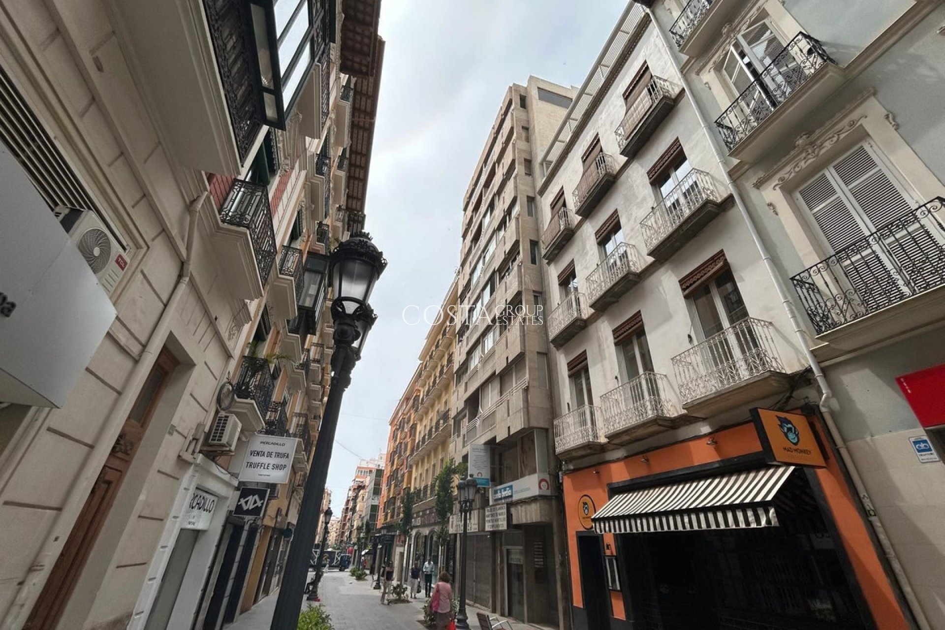 Resale - Apartments -
Alicante City - Alicante City Centro