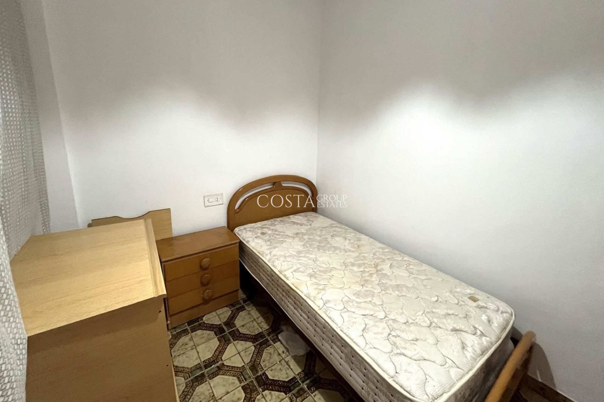 Resale - Apartments -
Alicante City - Alicante City Centro