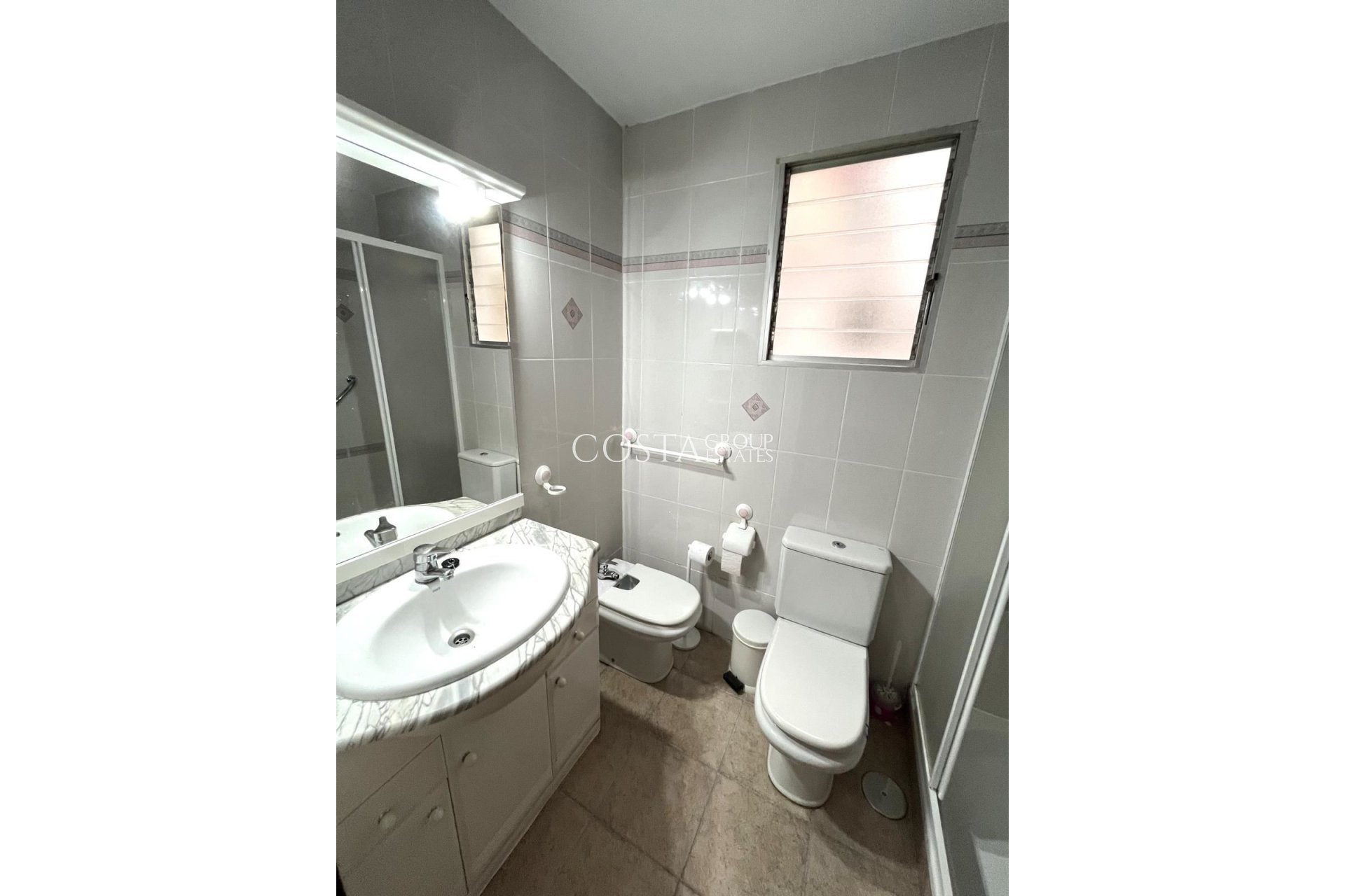 Resale - Apartments -
Alicante City - Alicante City Centro