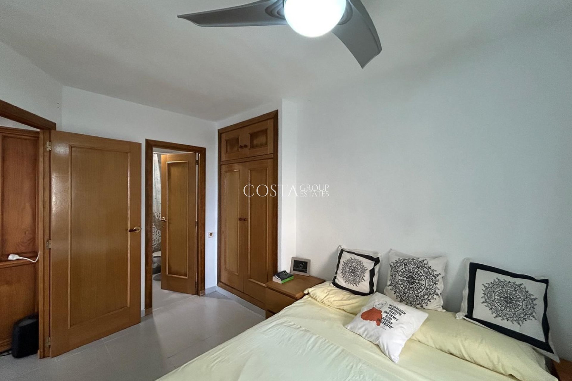 Resale - Apartments -
Alicante City - Alicante City Centro