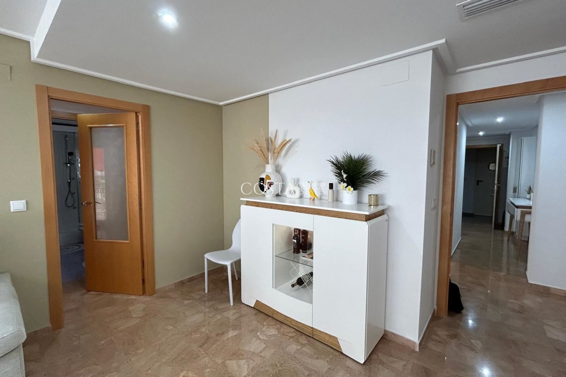 Resale - Apartments -
Alicante City - Alicante City Centro