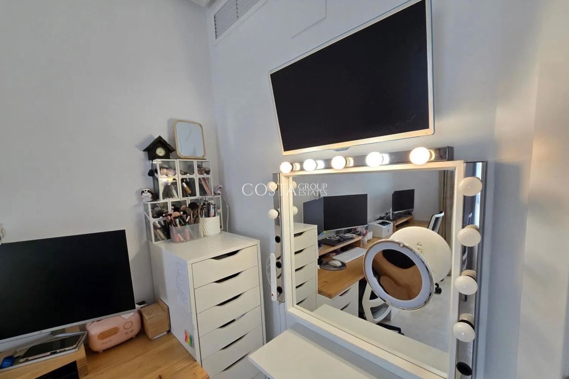 Resale - Apartments -
Alicante City - Alicante City Centro