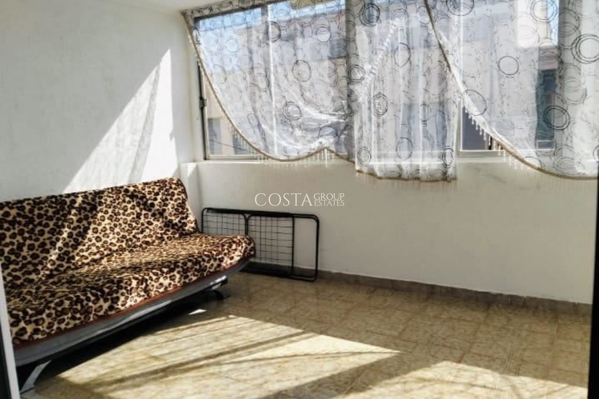 Resale - Apartments -
Alicante City - Alicante City Centro