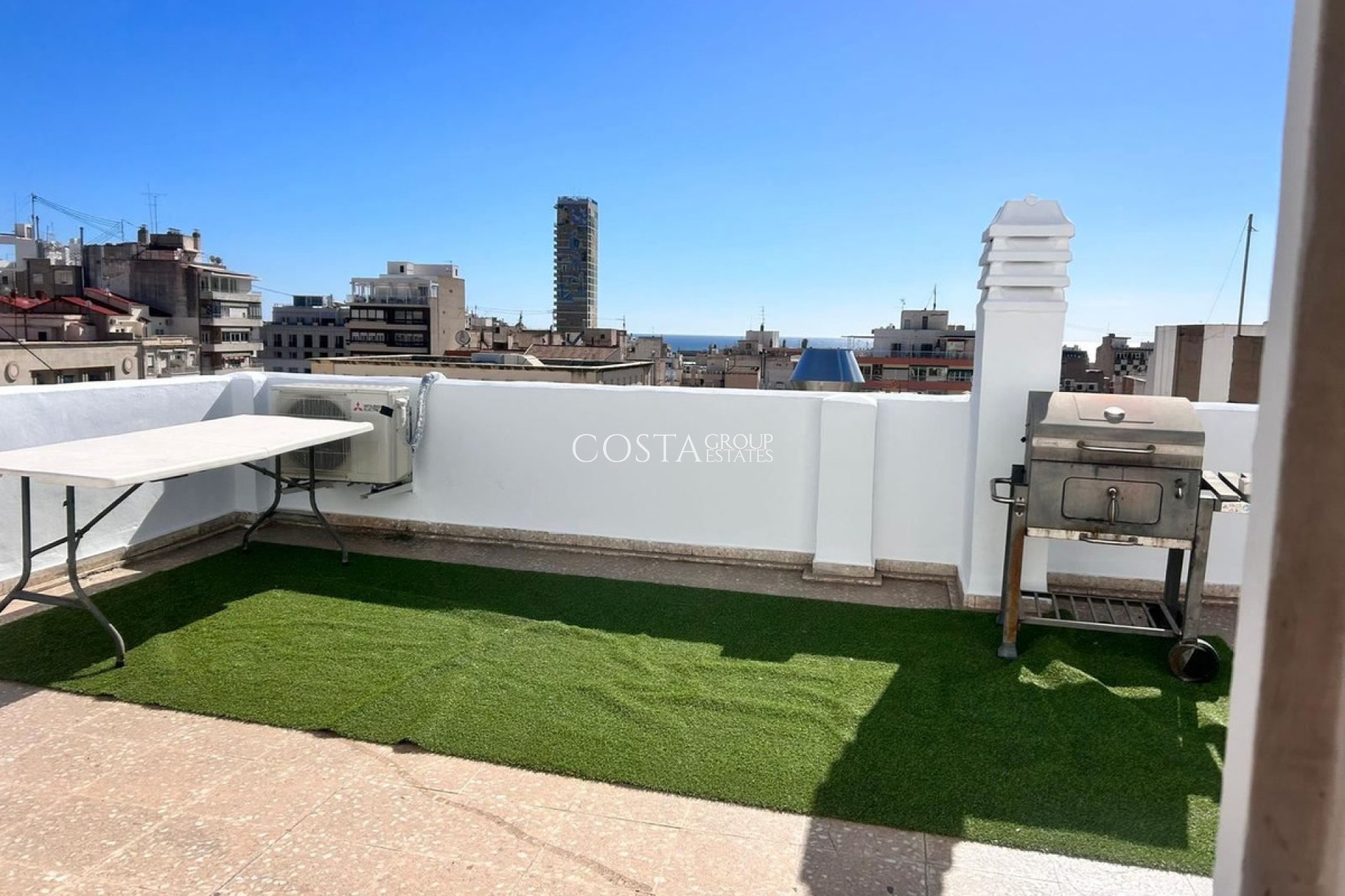 Resale - Apartments -
Alicante City - Alicante City Centro