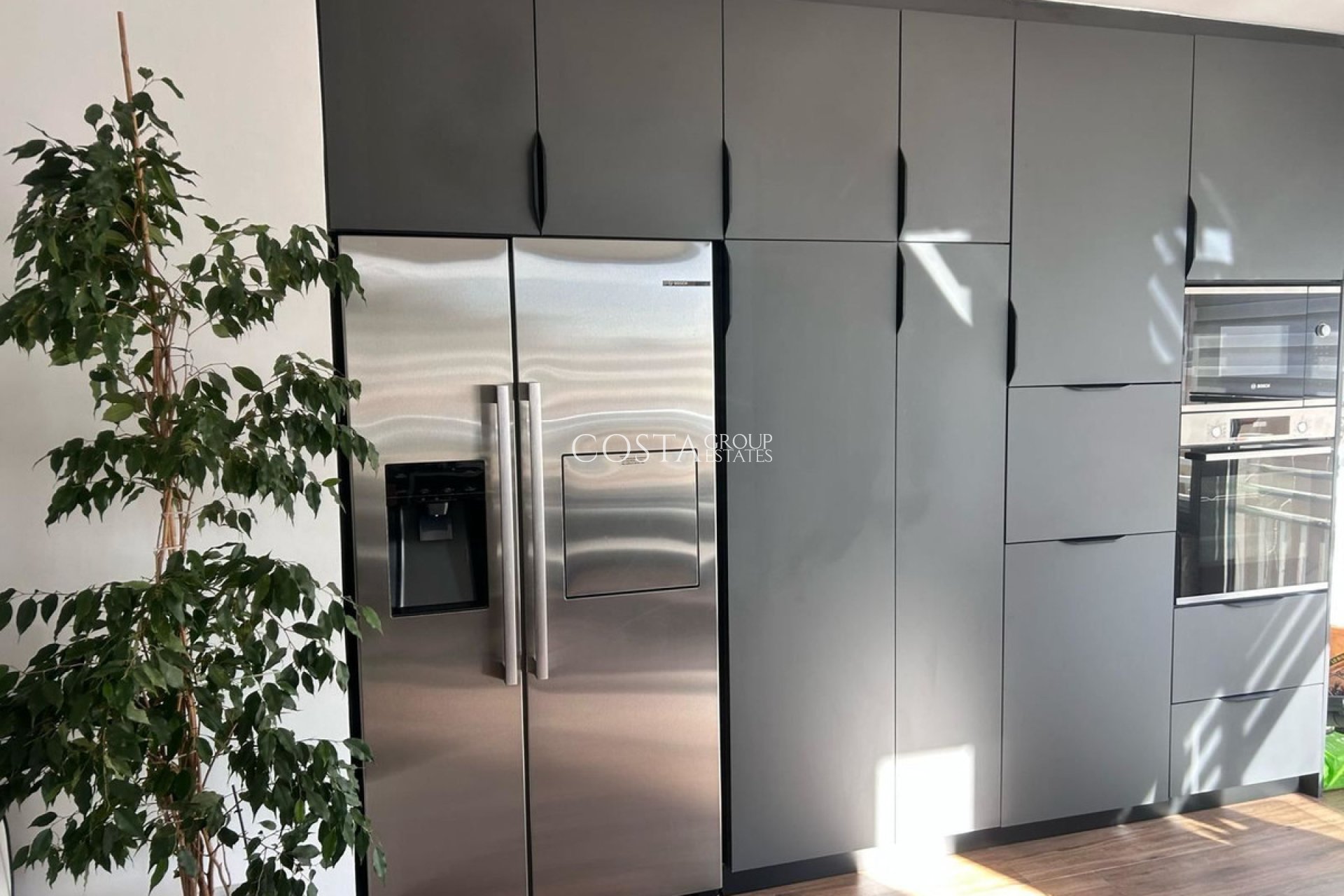 Resale - Apartments -
Alicante City - Alicante City Centro