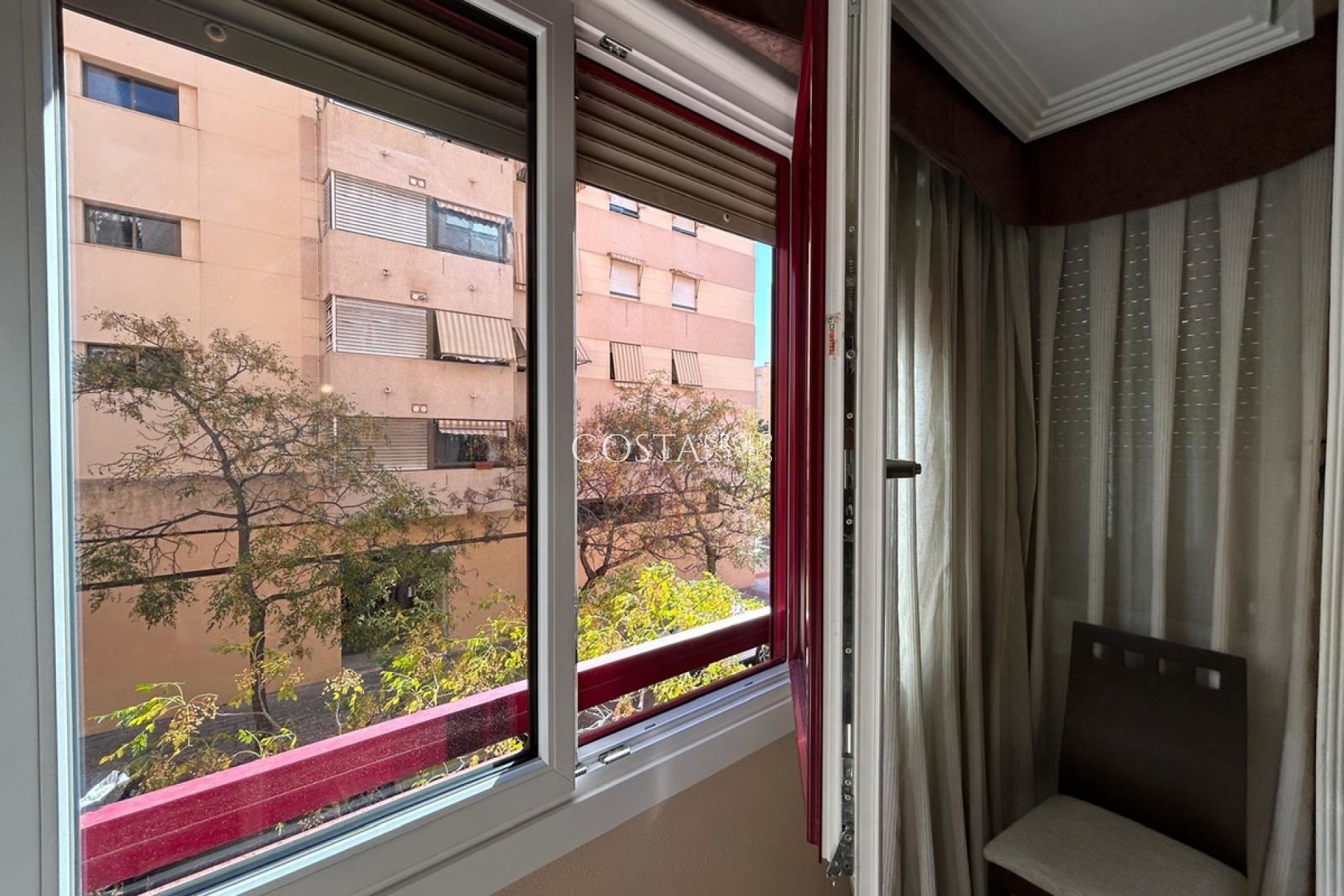 Resale - Apartments -
Alicante City - Alicante City Centro