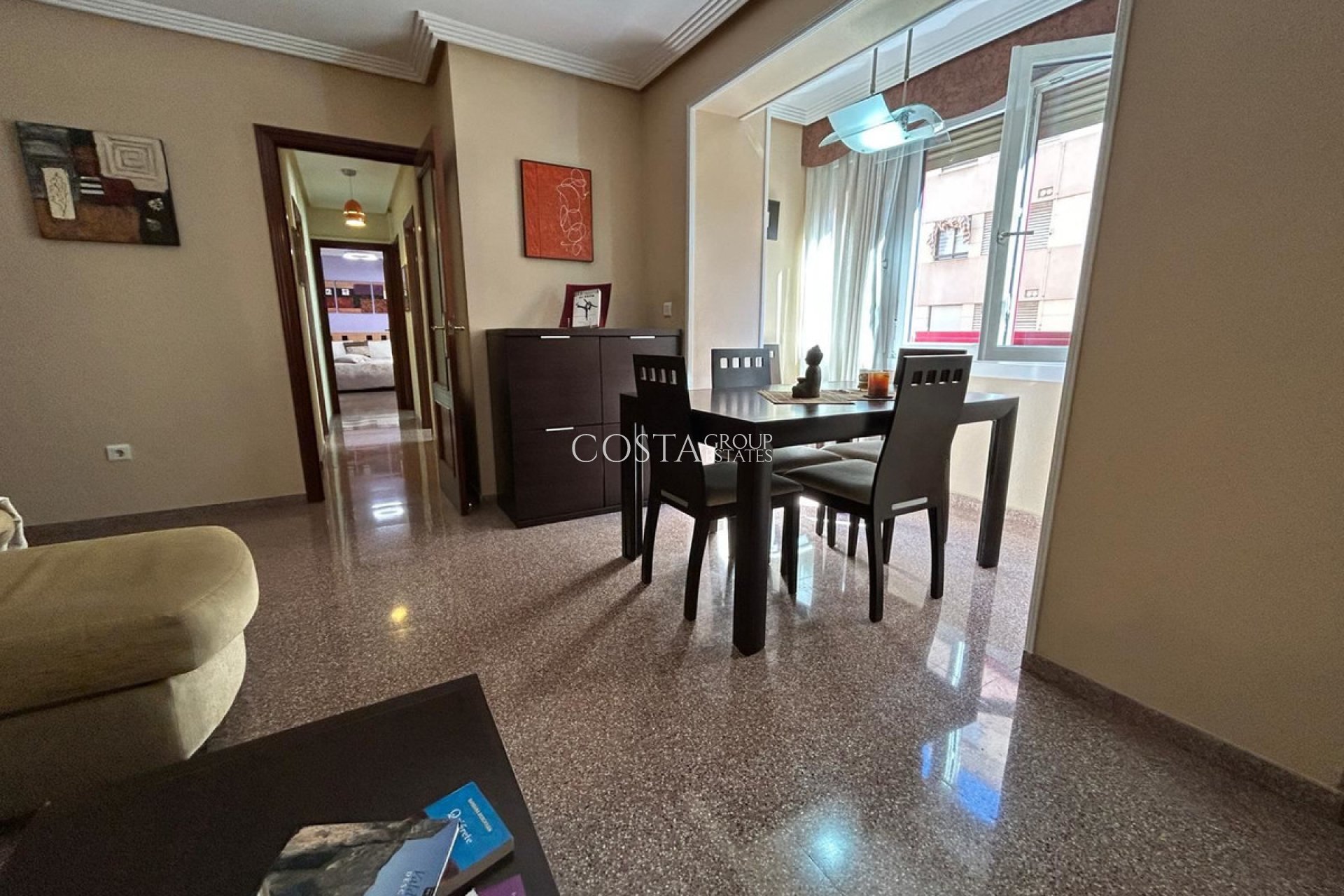 Resale - Apartments -
Alicante City - Alicante City Centro