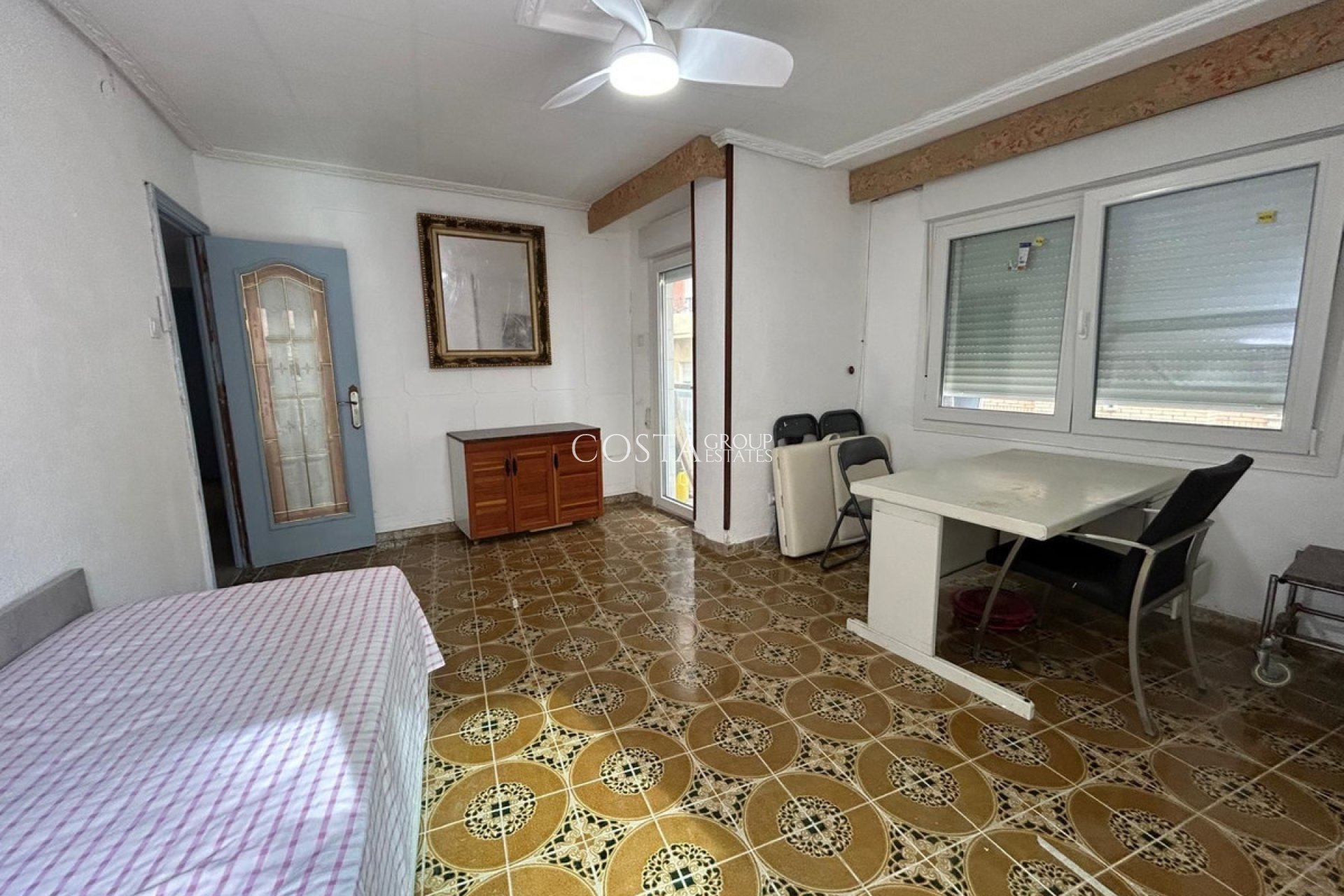 Resale - Apartments -
Alicante City - Alicante City Centro