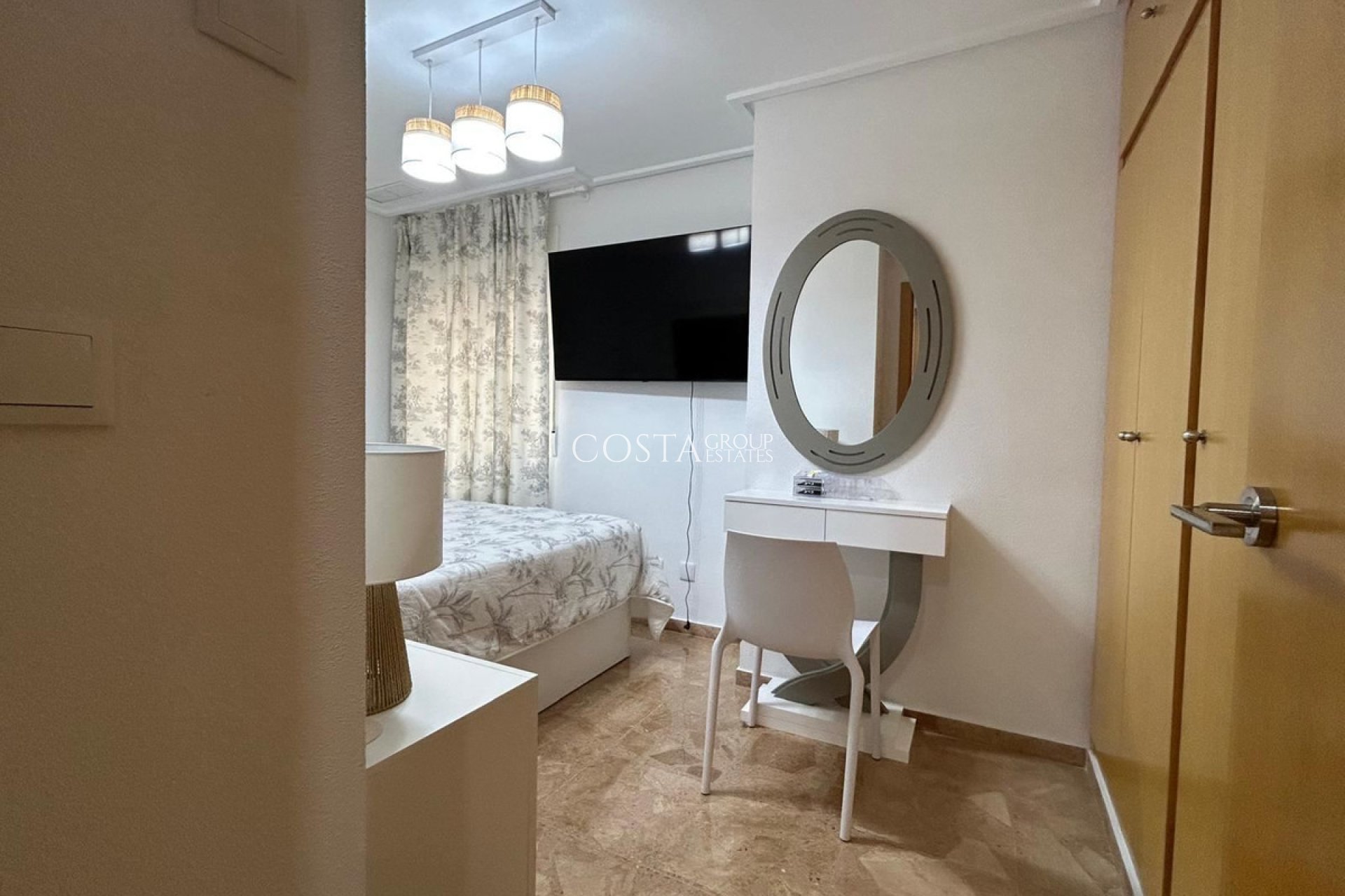 Resale - Apartments -
Alicante City - Alicante City Centro